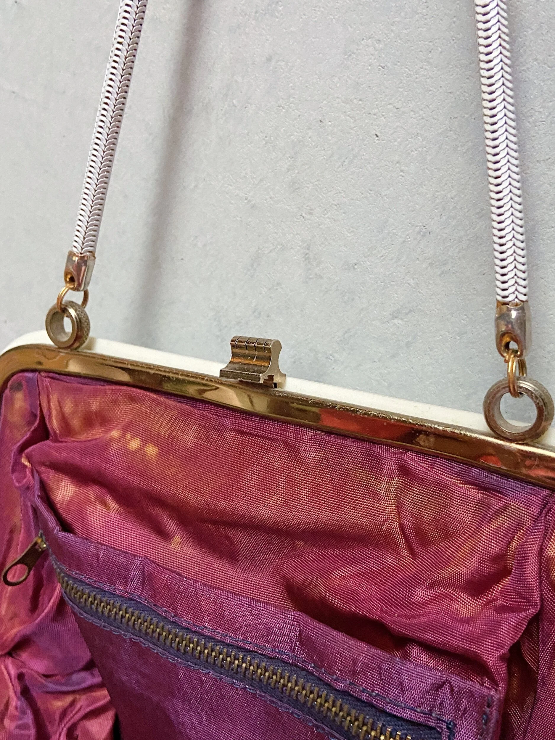 84F3B9BC-B856-4E7F-AA1B-913F1F353800