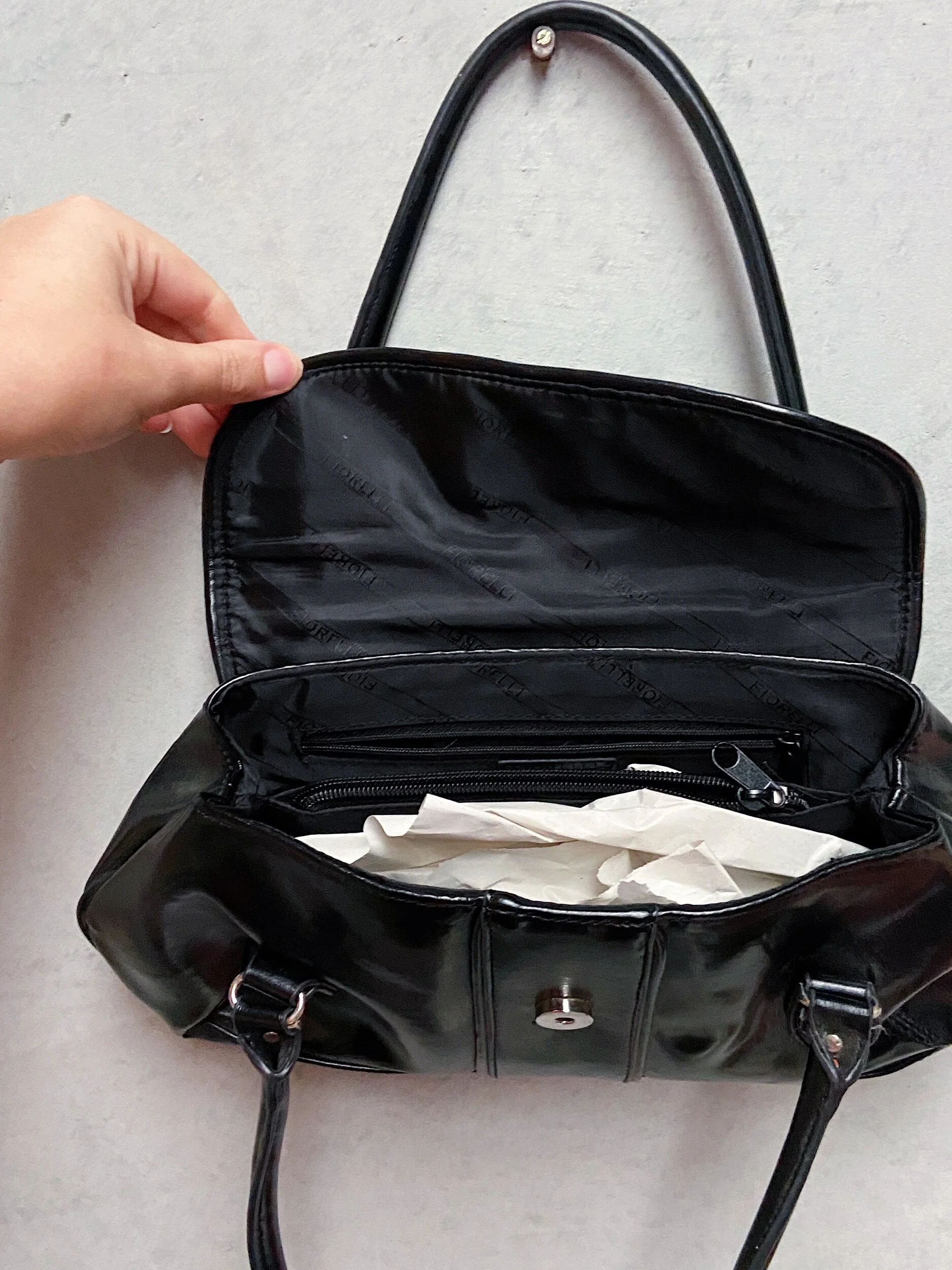 EE6DE8F2-21E5-4BBC-B24D-D8C7D4BE14EA