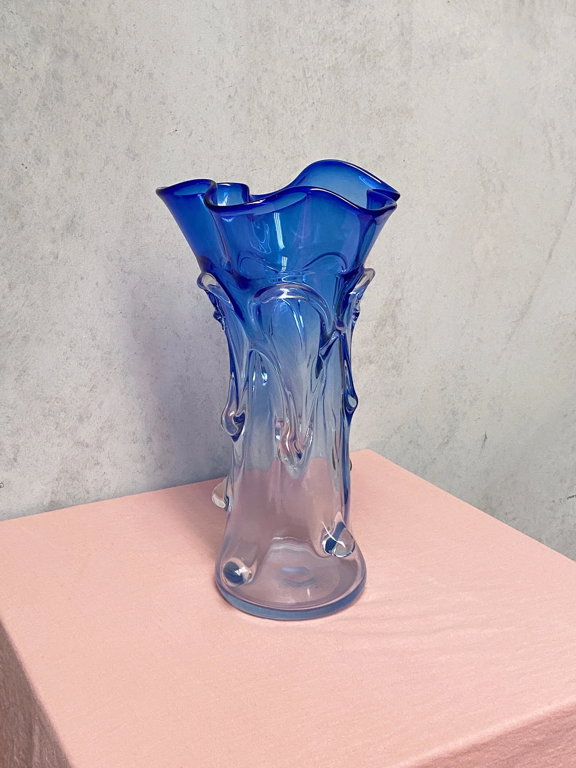 8CC25824-1654-4D77-A026-742C1E326D5A