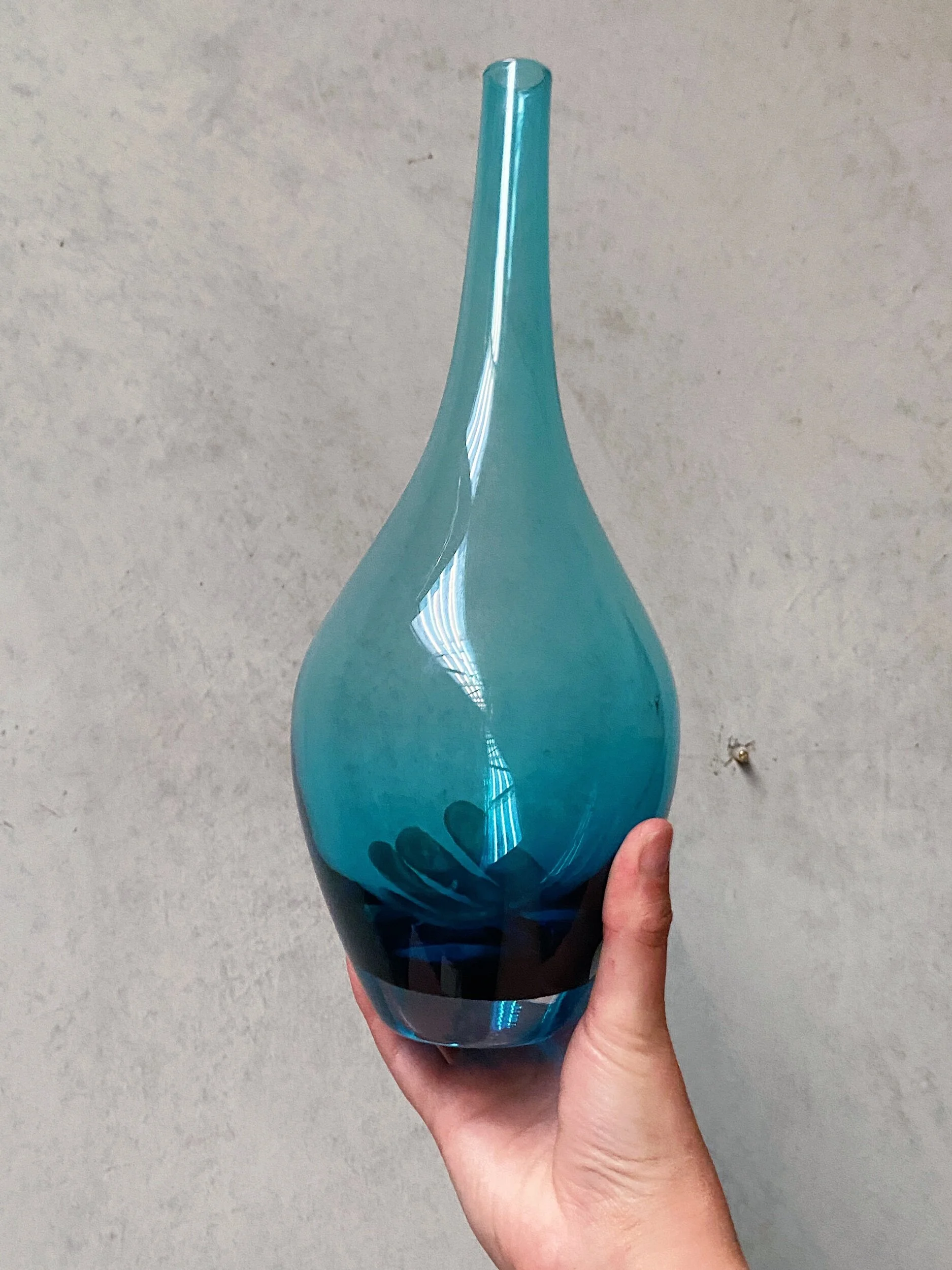 19057C15-77B2-42C0-875C-6D6541F56093