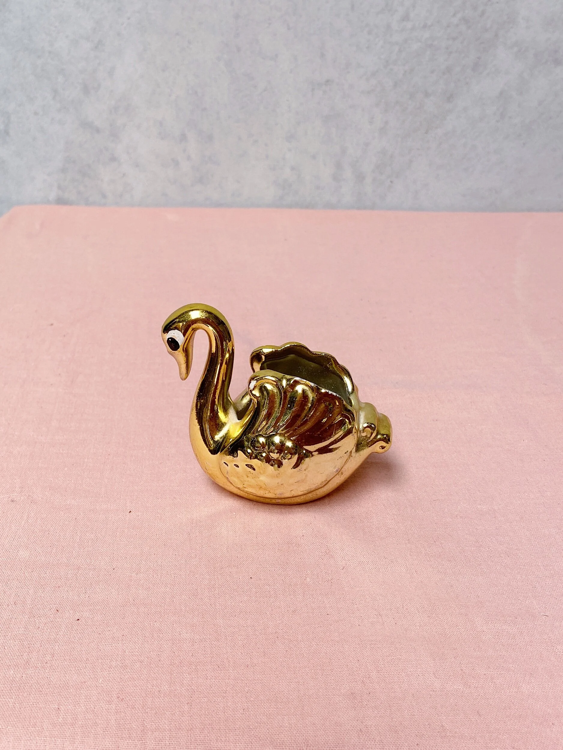 9B7B453F-2F21-4CA6-A9BA-F56CB621358E