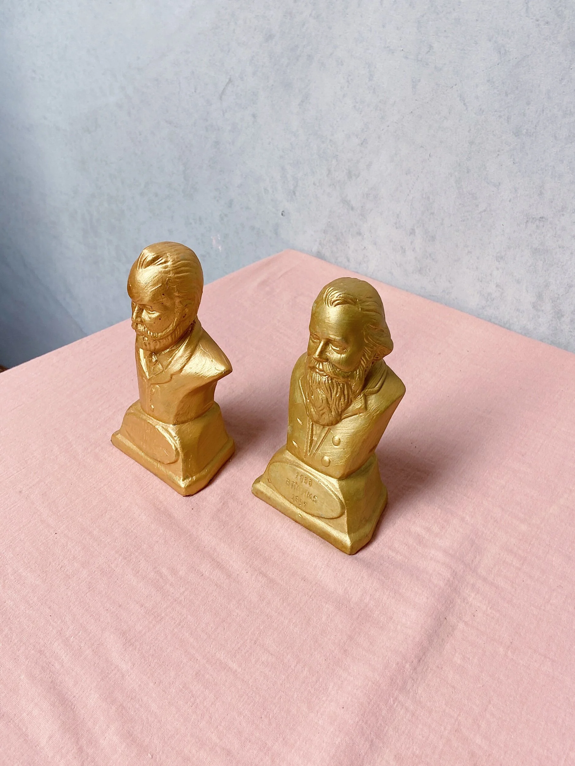 7CAF4CB0-1194-44C7-B72E-8B2718D11E30