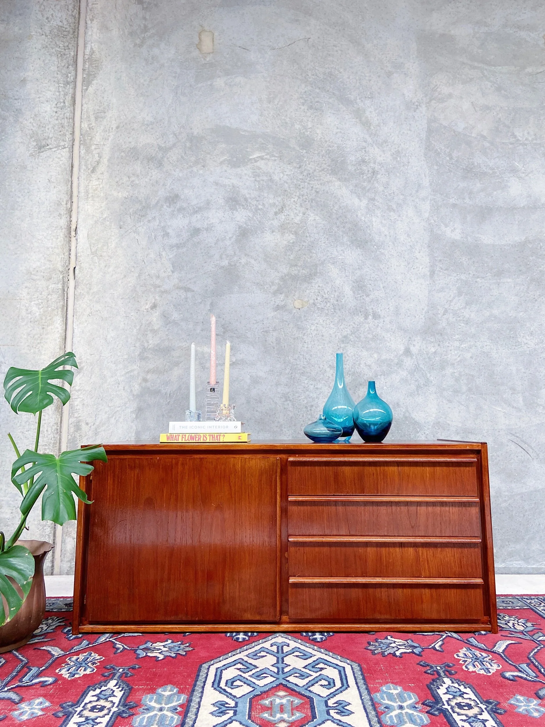 8F4CAF12-7BAB-48FD-9DA9-F10F3089C925