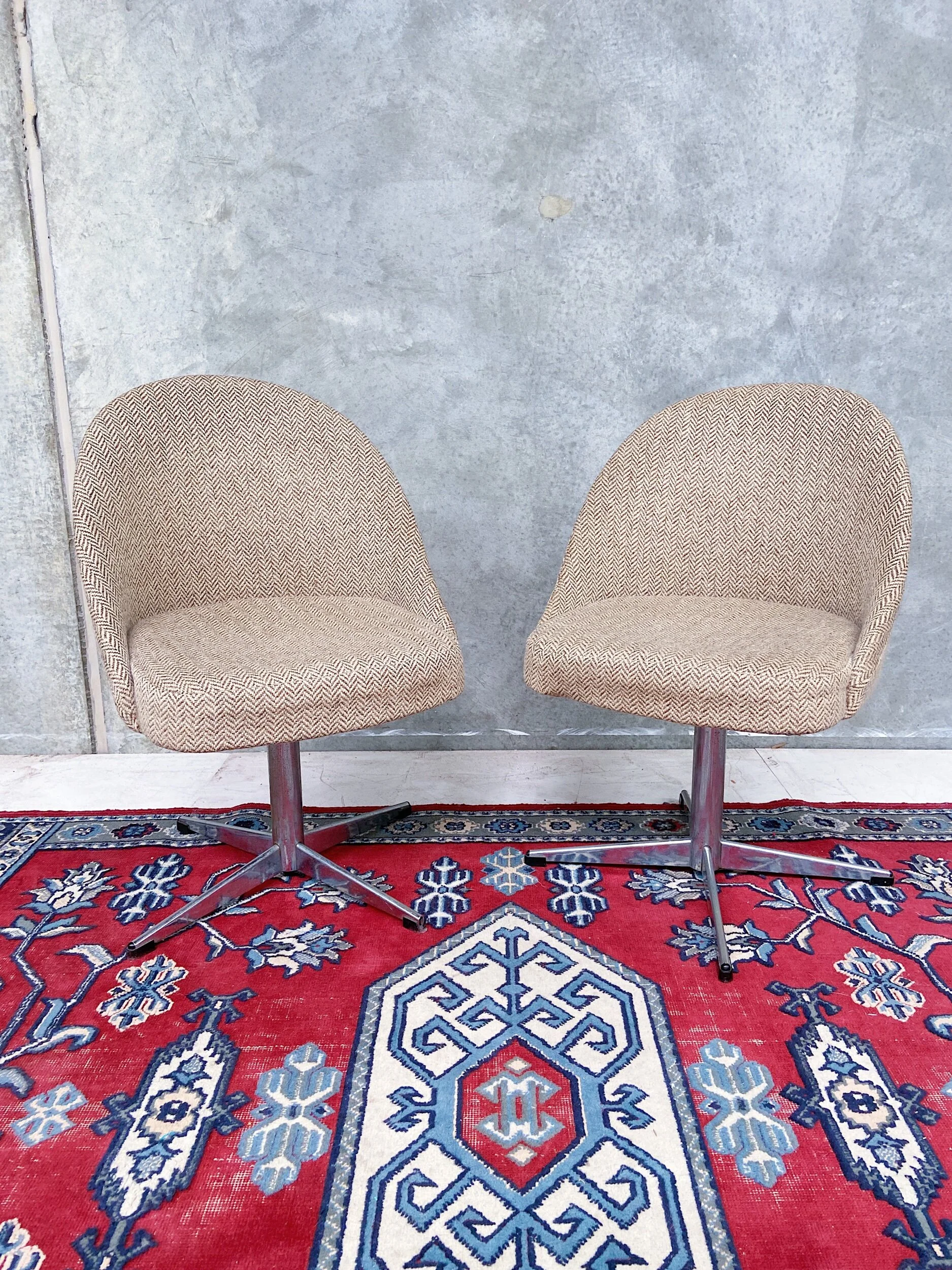 C4A69233-C71C-436A-B8FA-A40910074558