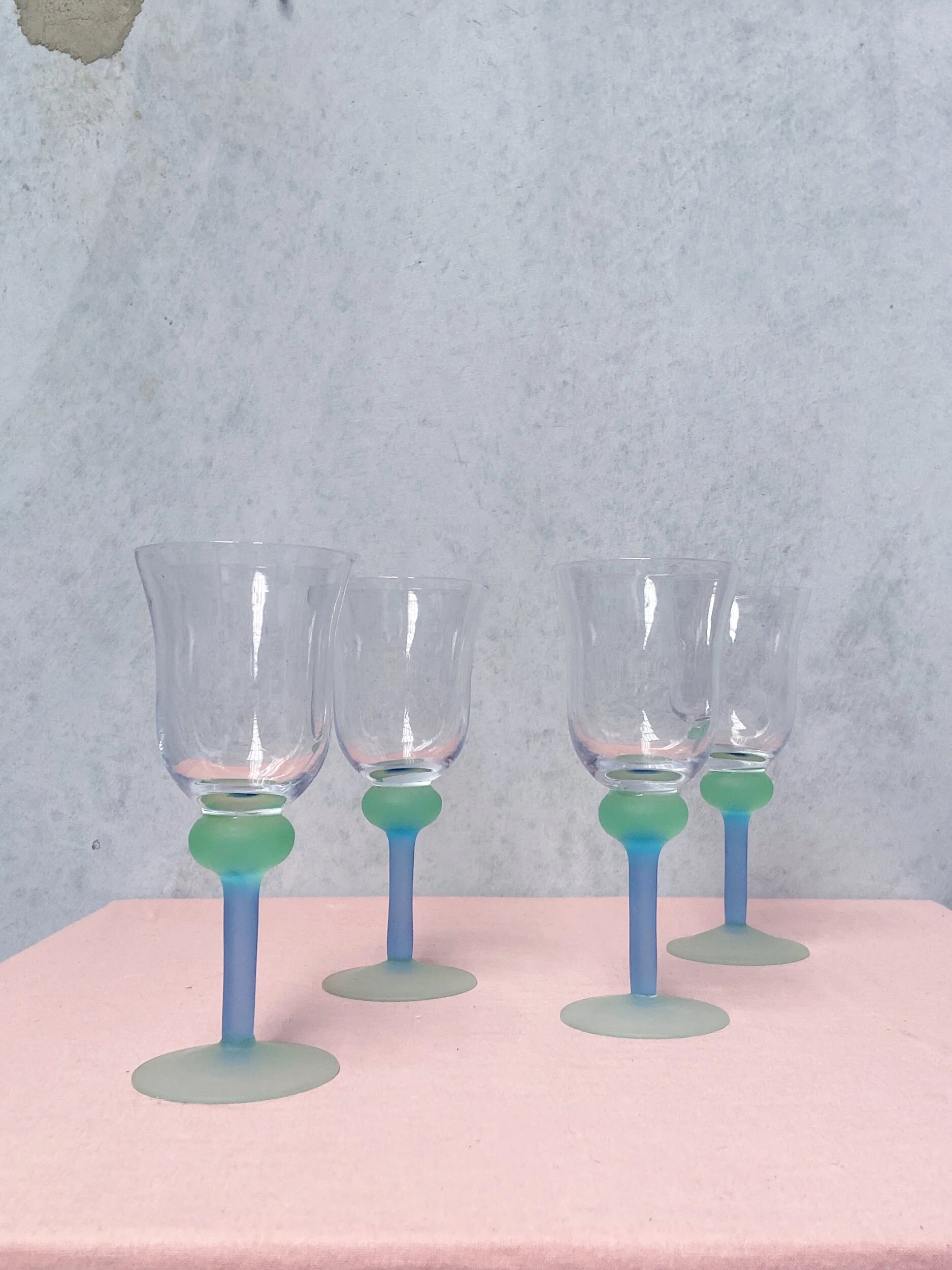 6E24CFA7-62AB-4E05-ABD8-03B8305EBBA8