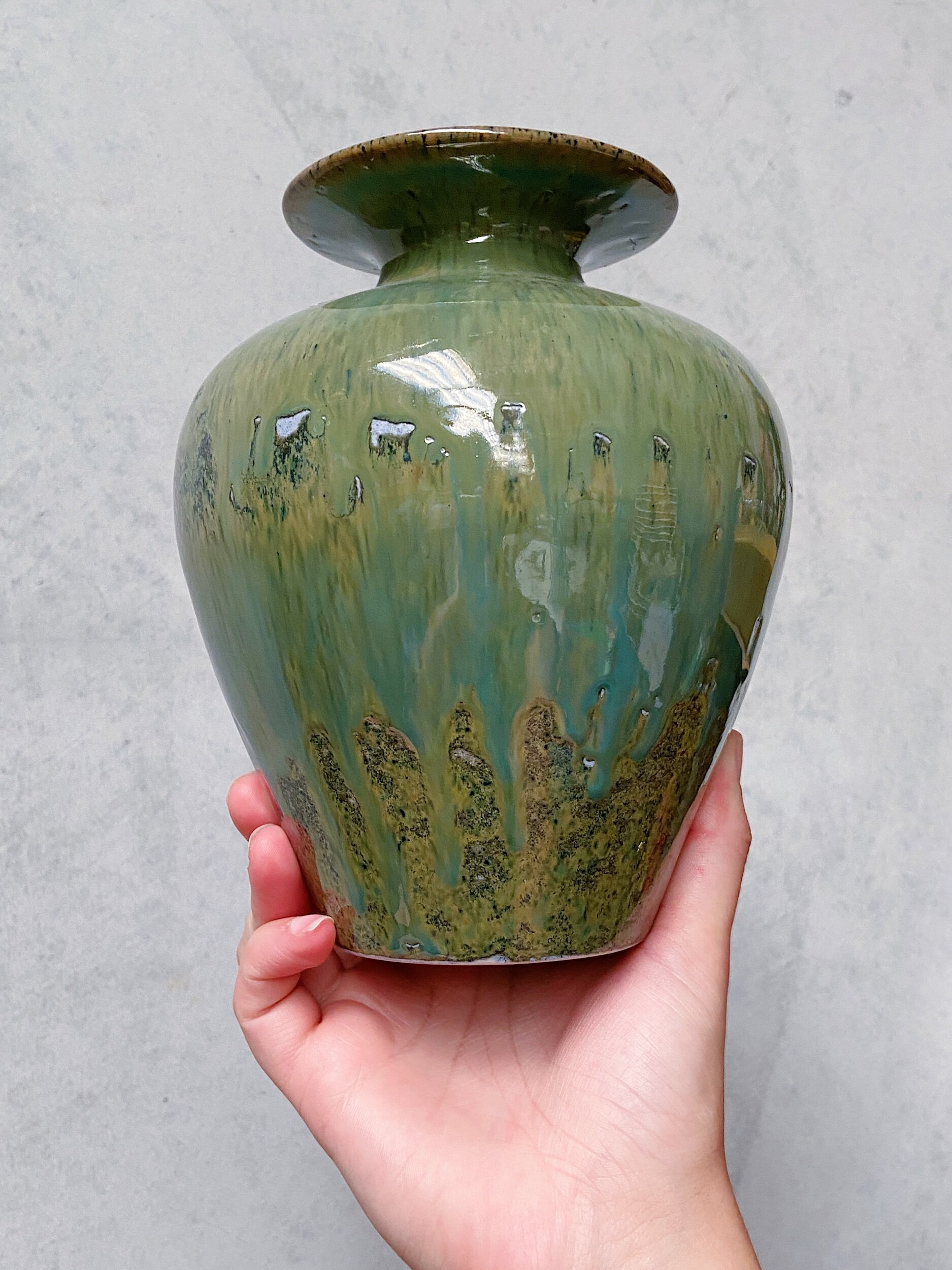 22360DFF-AAAA-42C9-9A64-2310250B143E