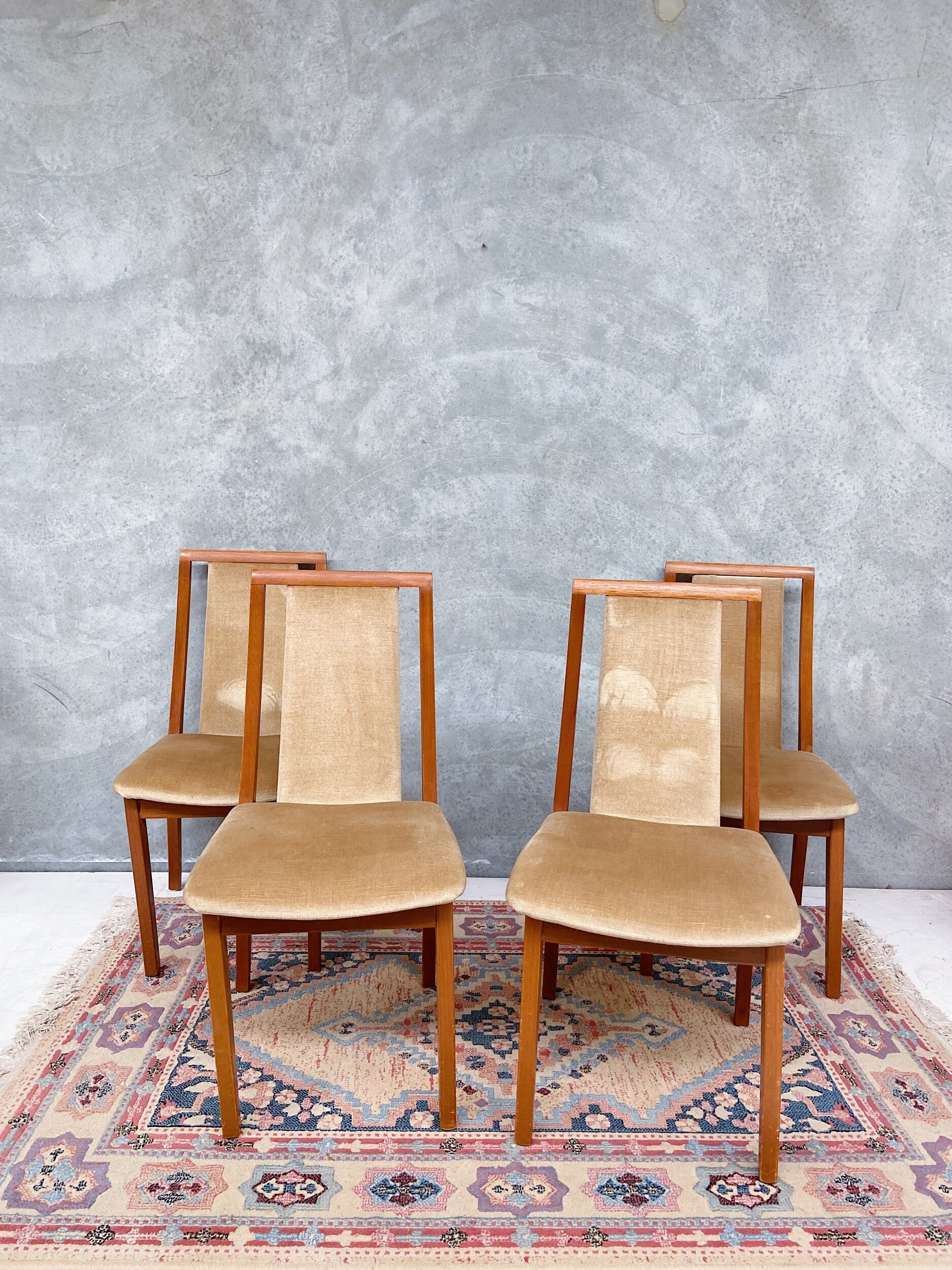 EF27B0F0-A579-46D7-8238-7F28D67F0CA7