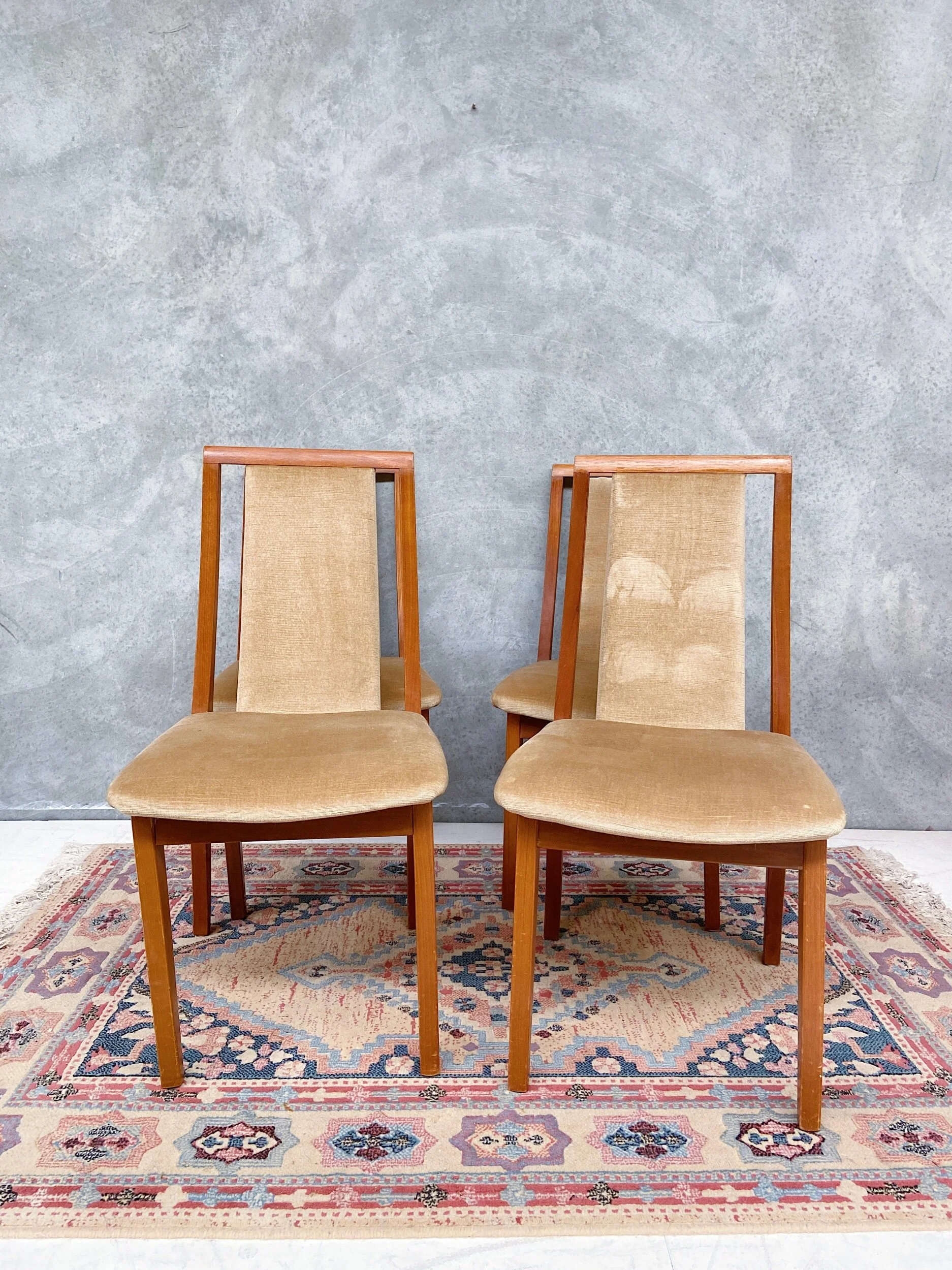 CB6DF84D-BAAB-49B3-A032-0C3814B708E8