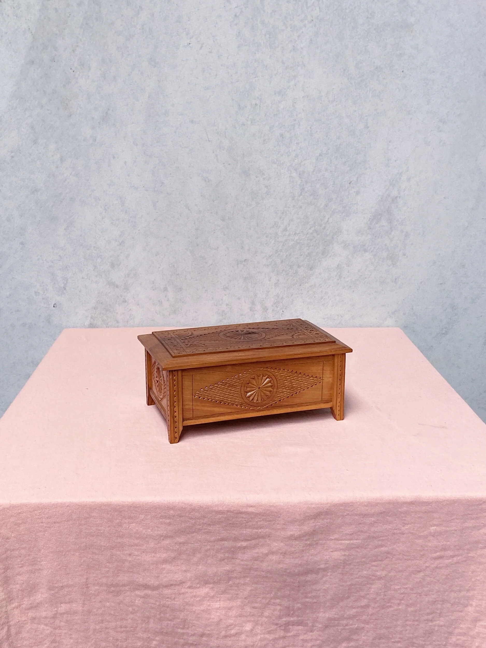 E4ACAFF9-41A4-462F-A71F-65AD8DE67643