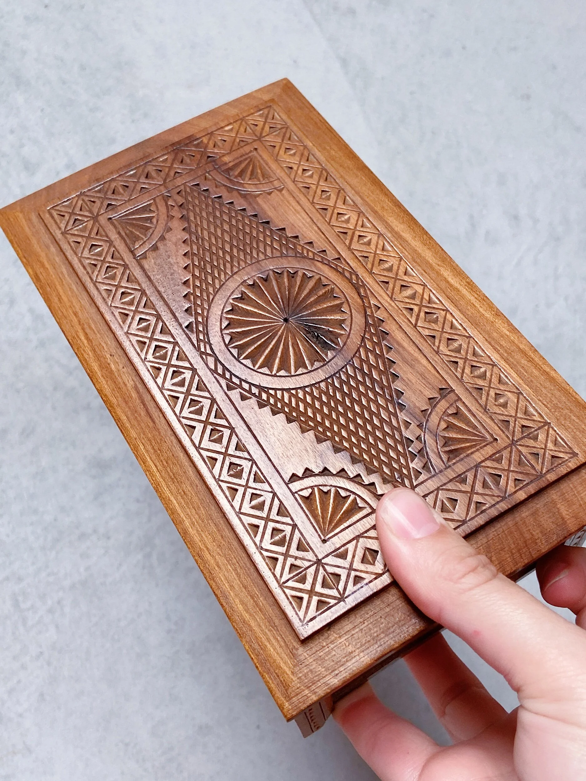 FF599963-89DC-4D3C-867F-B87E11ED000B