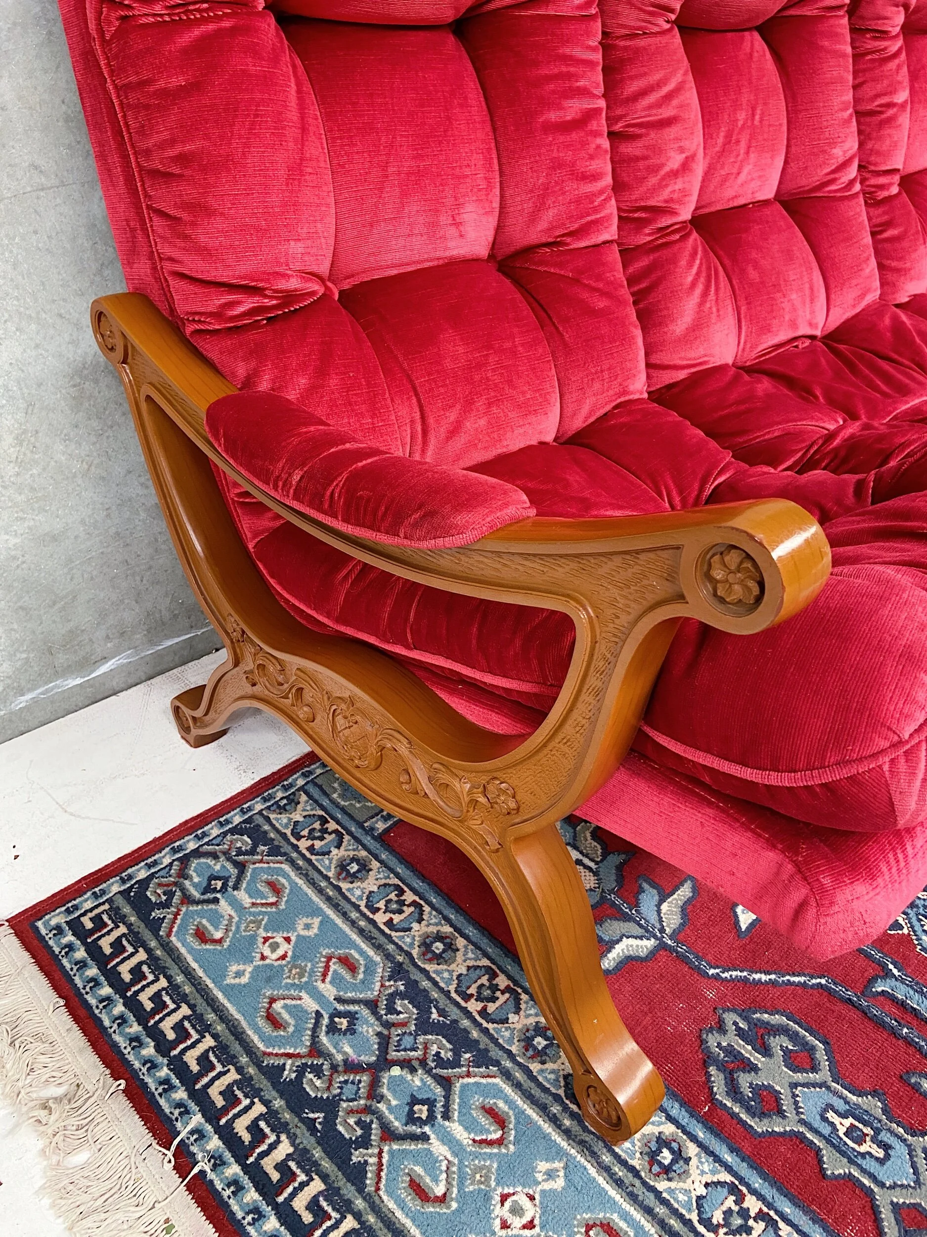 5D12C281-34F3-48F2-8625-BABE5DF0806F