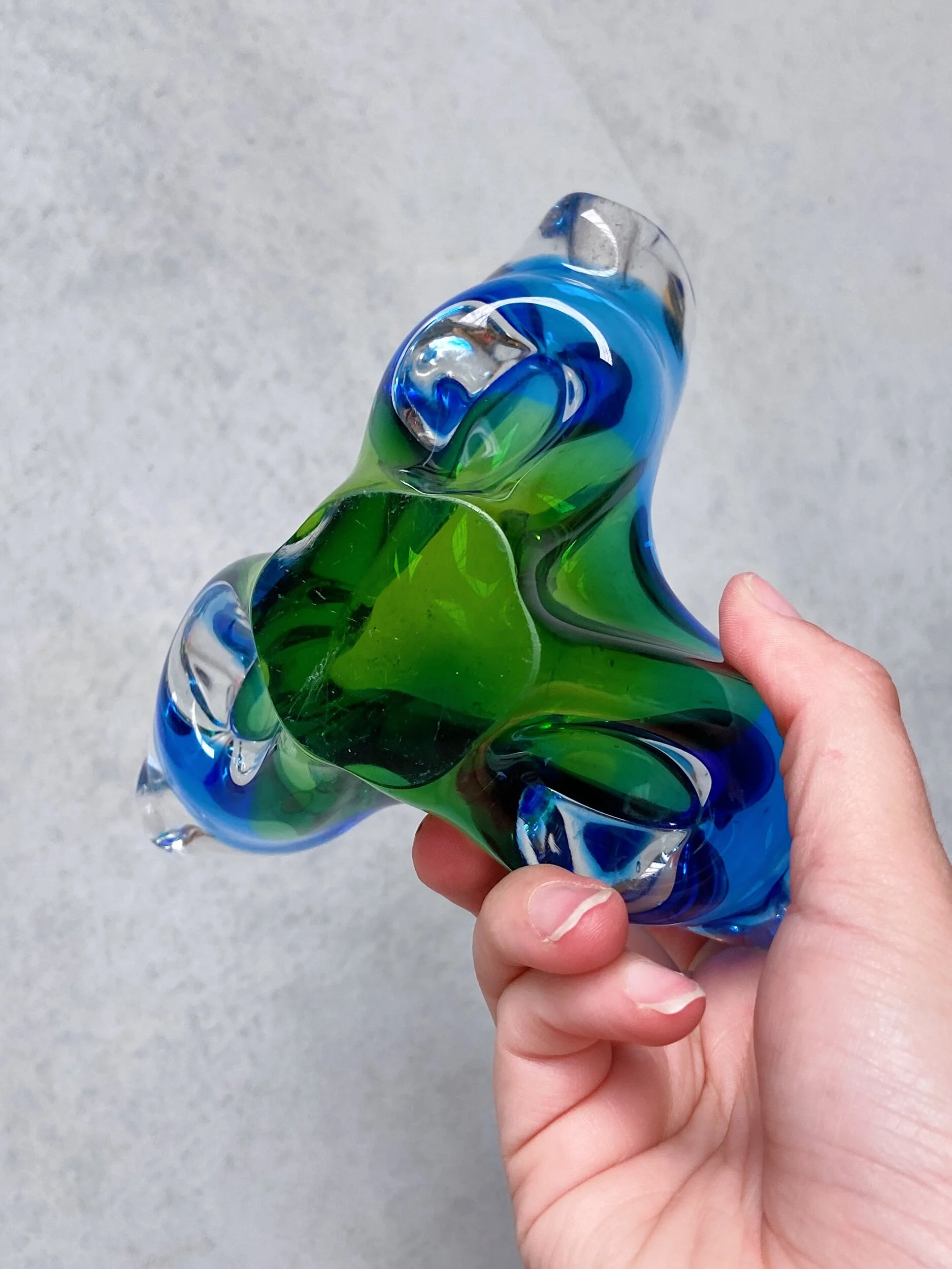 BA05D218-5E0E-4BA6-9935-BC483E0ABDC8