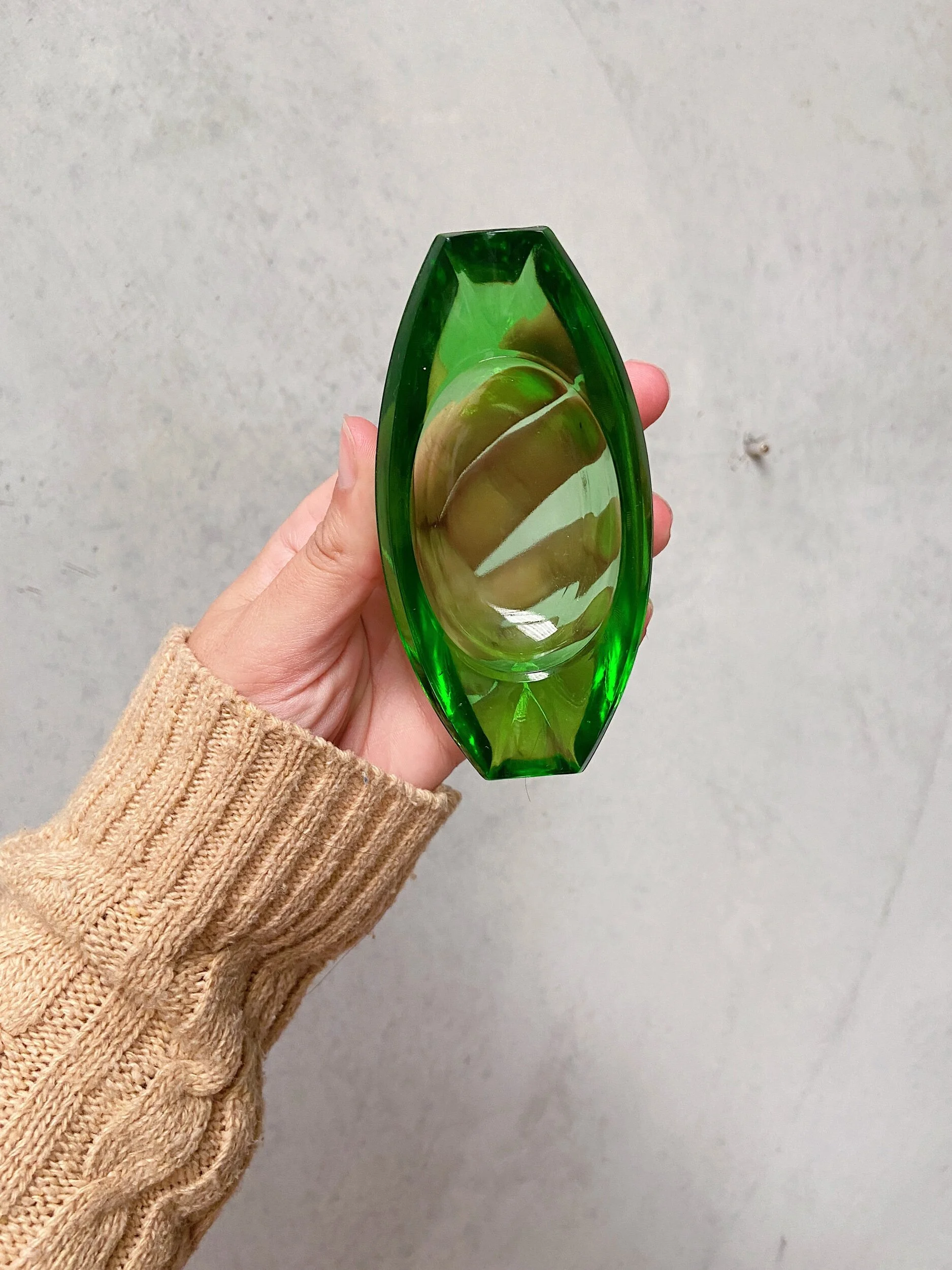 F1E5F938-FA46-4F20-8D63-D444C4162048