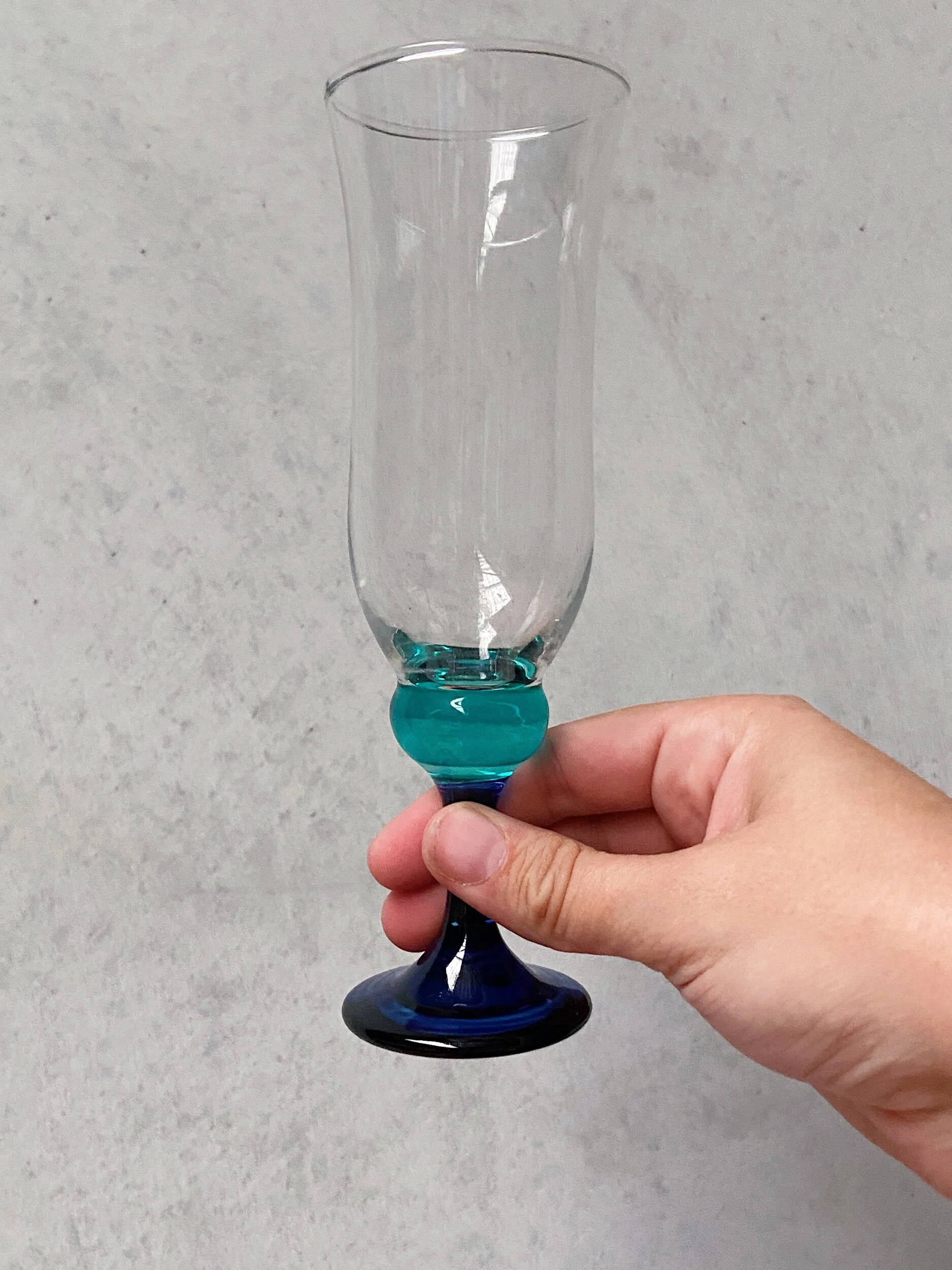 5BE90586-5D38-4472-9C24-A0AD9639FF12