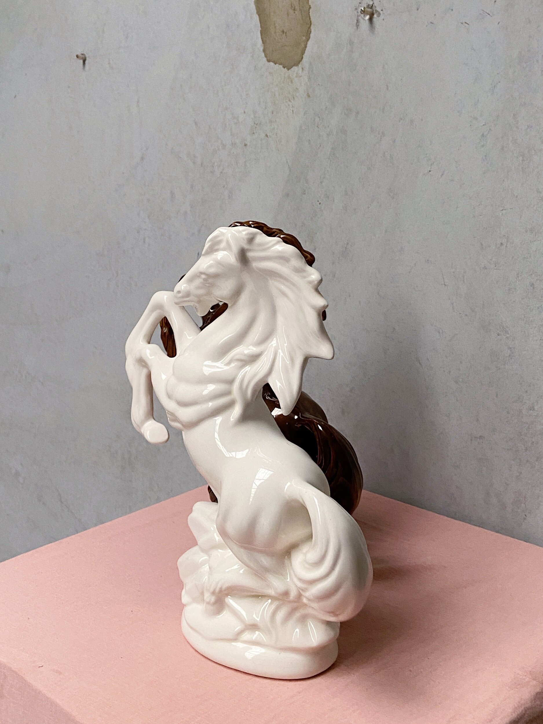 E7E76FED-4A3A-408E-8EE5-51E244206226