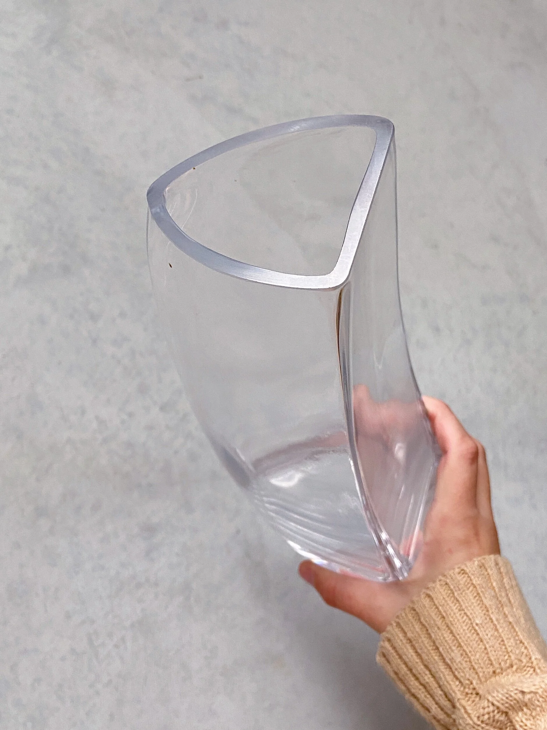 BFA152F9-DC14-4D8A-803A-0DBEADC0DEB1