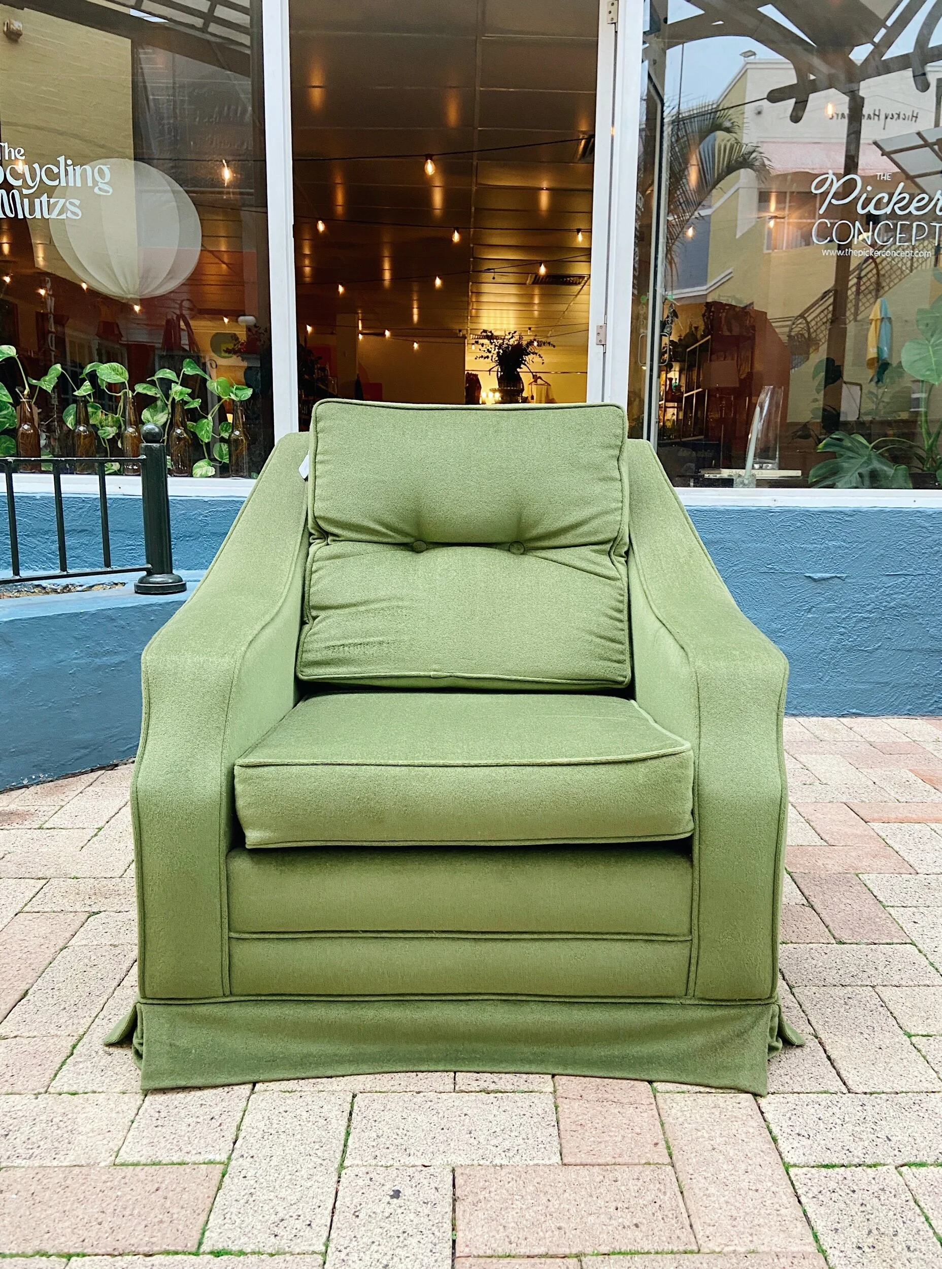 1176BD25-EB8D-4B73-AB05-841009D068AD