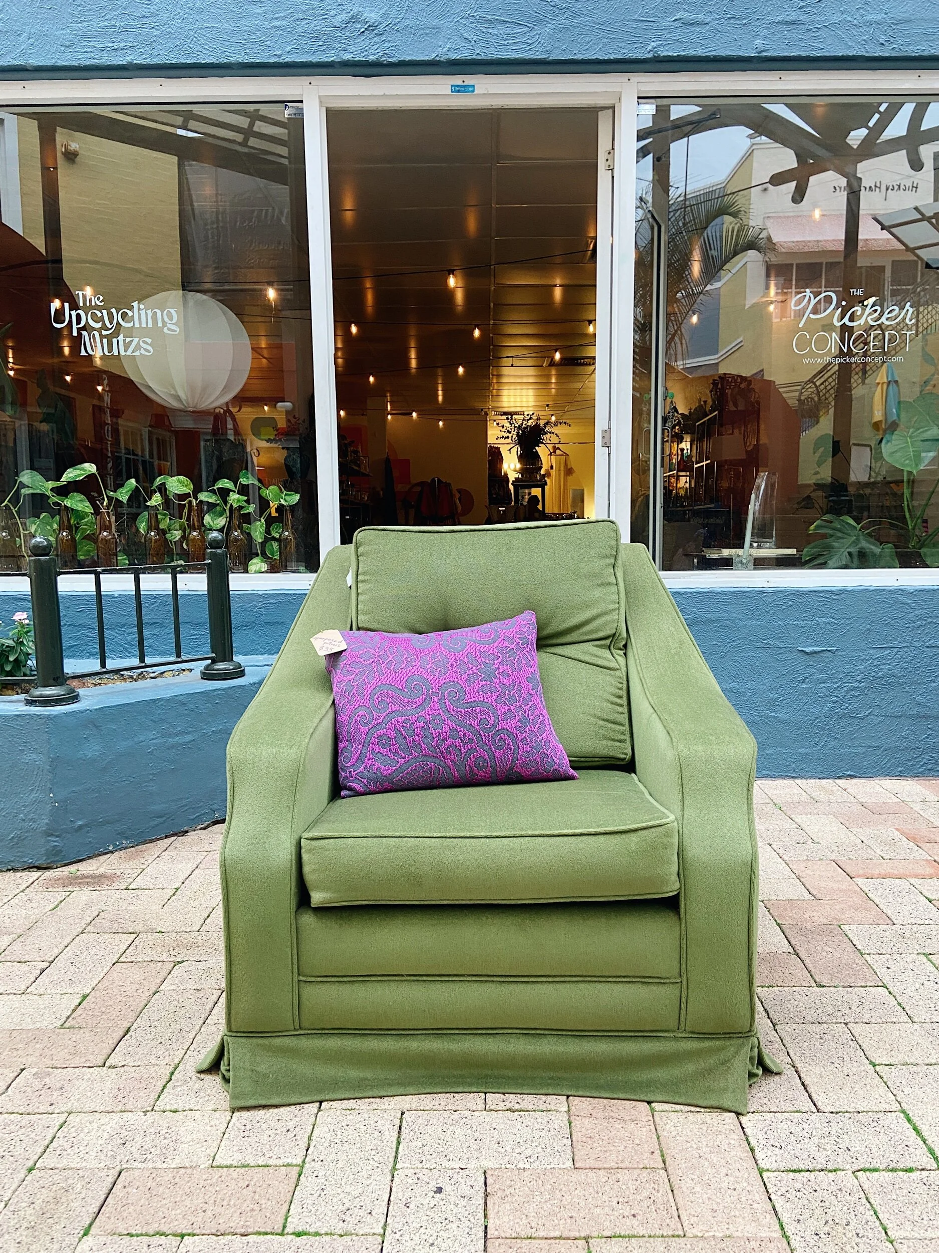 7BBAF479-68CF-4D24-A07E-A4EF45D22E5A