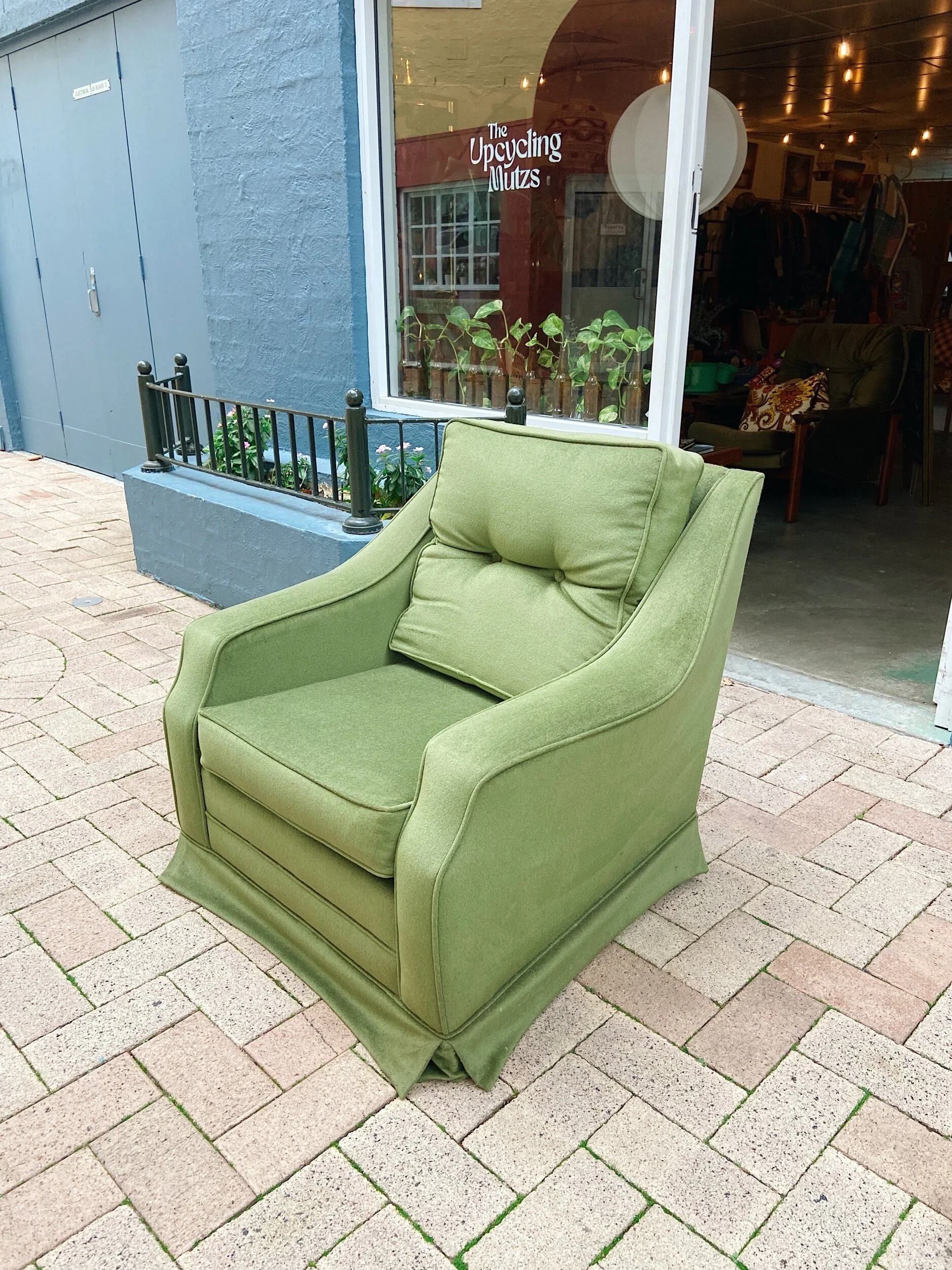 7E723E3F-5932-43A9-9191-50B7B9FE5706