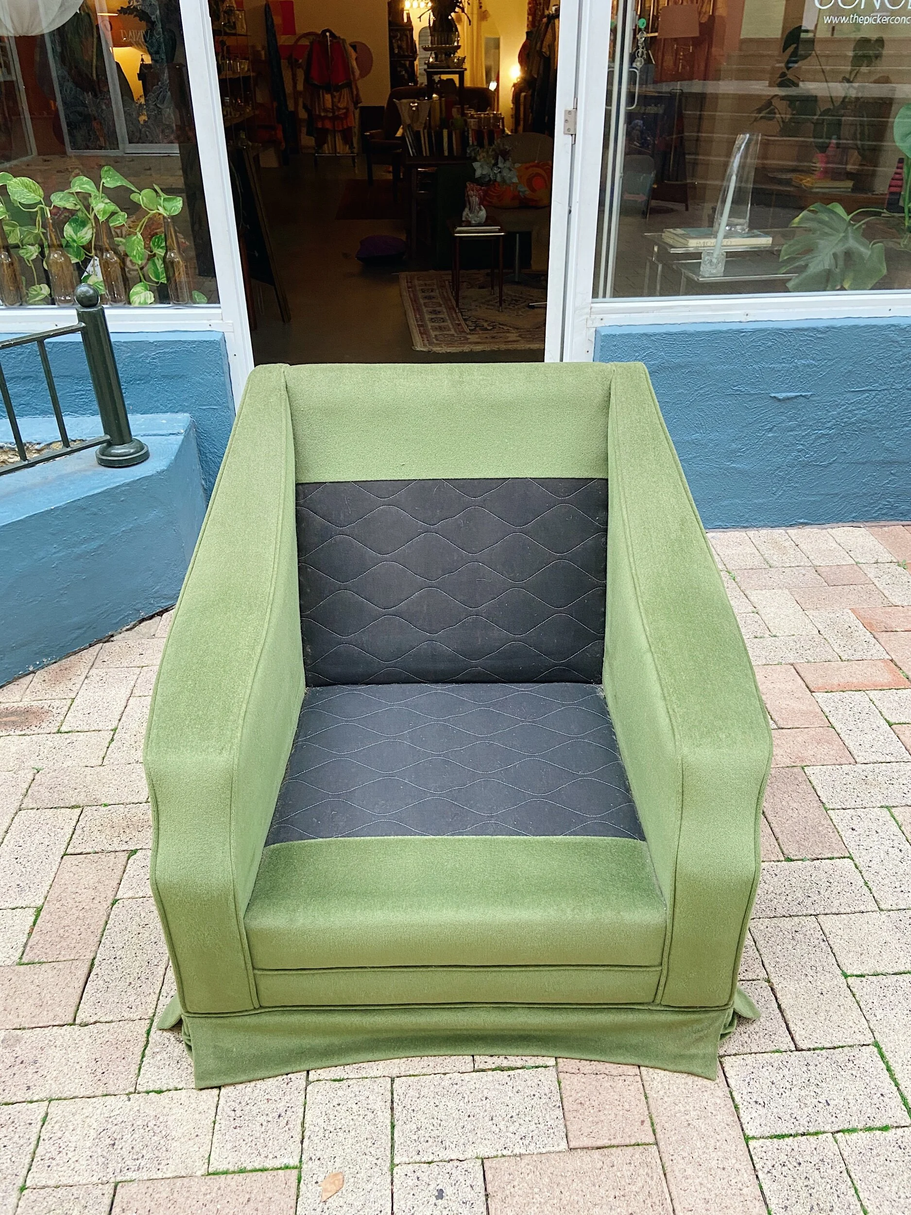 F2AA2EA7-CD95-41E0-861B-C023E6A678AF