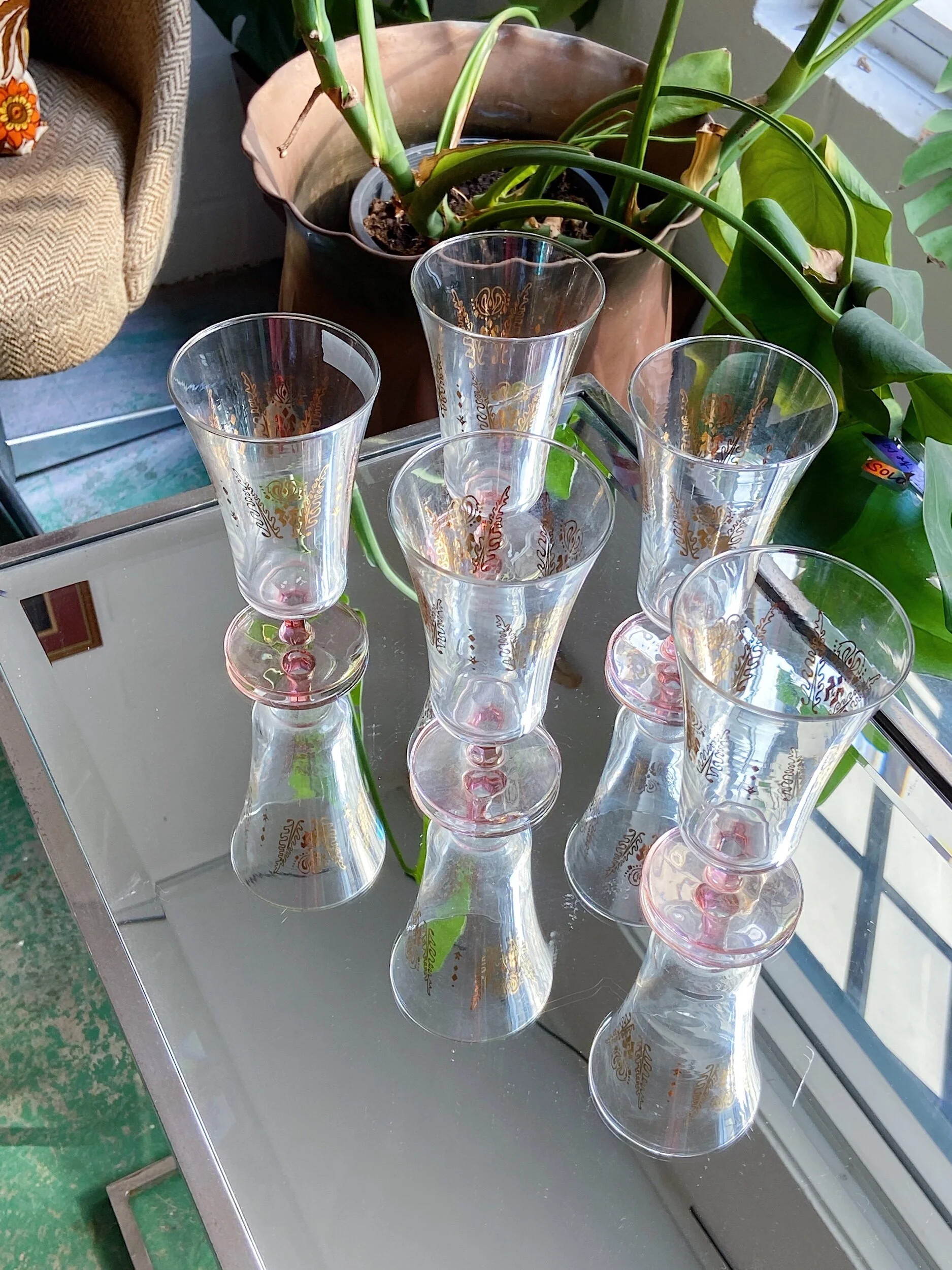 F43CDF40-4509-4BC1-9A60-D5694358A894