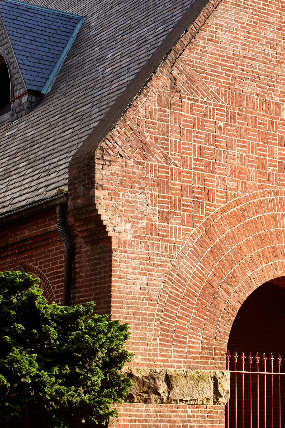   “The brickwork designs are richer than any Richardson had designed before, which shows his trust in the skilled Pittsburgh laborers who executed them.”         Henry H. Richardson  Emmanuel Episcopal Church 