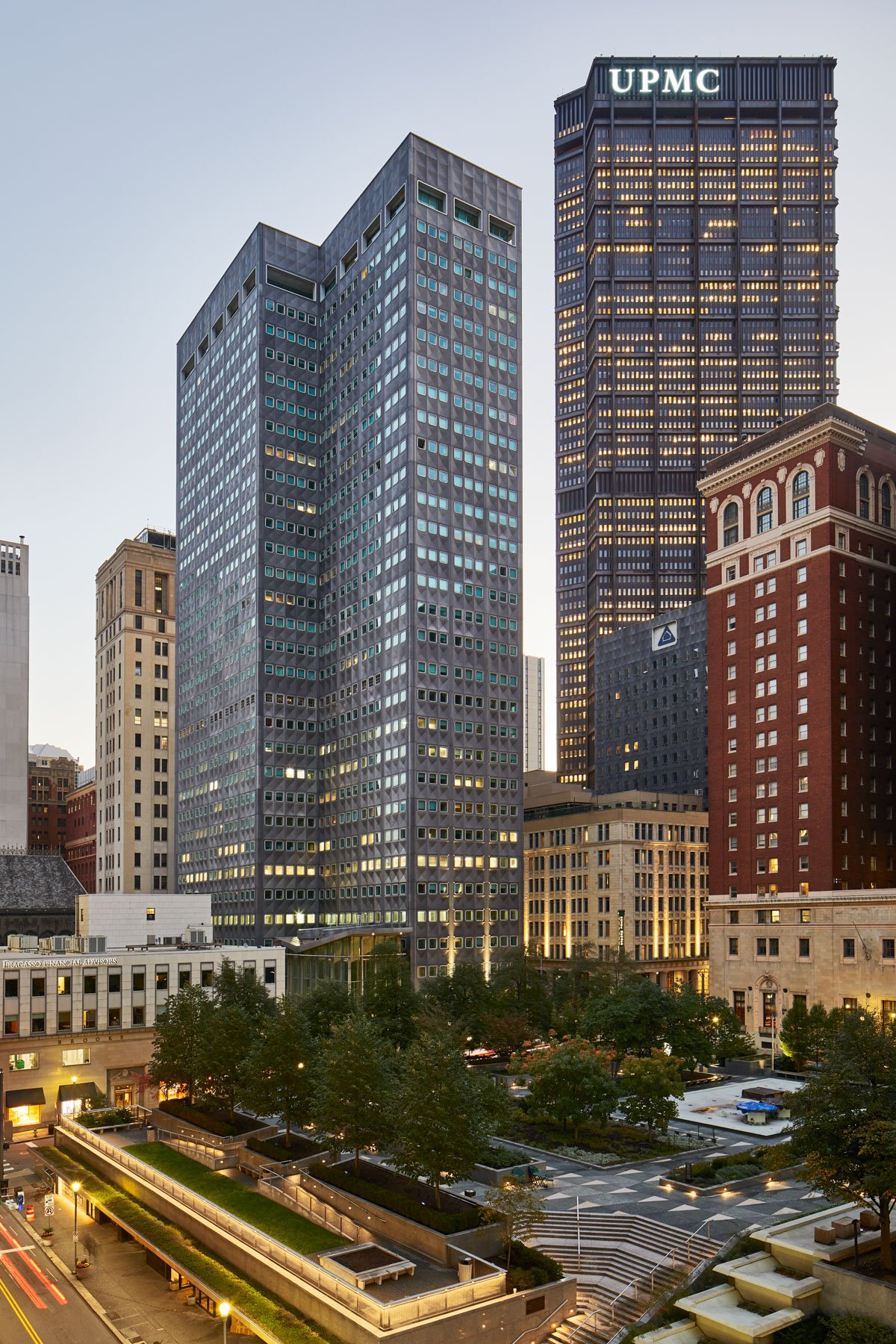   “Using aluminum wherever possible, Alcoa’s thirty story tower is radically lighter and more efficient than buildings of comparable size.”       Harrison &amp; Abramovitz  Alcoa Building 