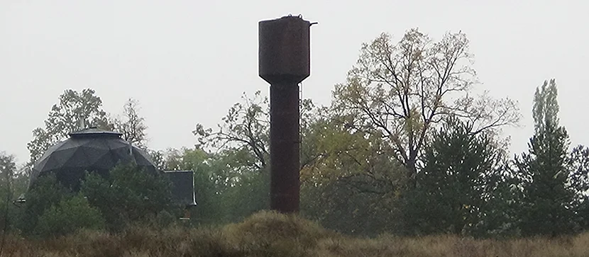 Above: The remains of the collective farm in Raska, Kiev.