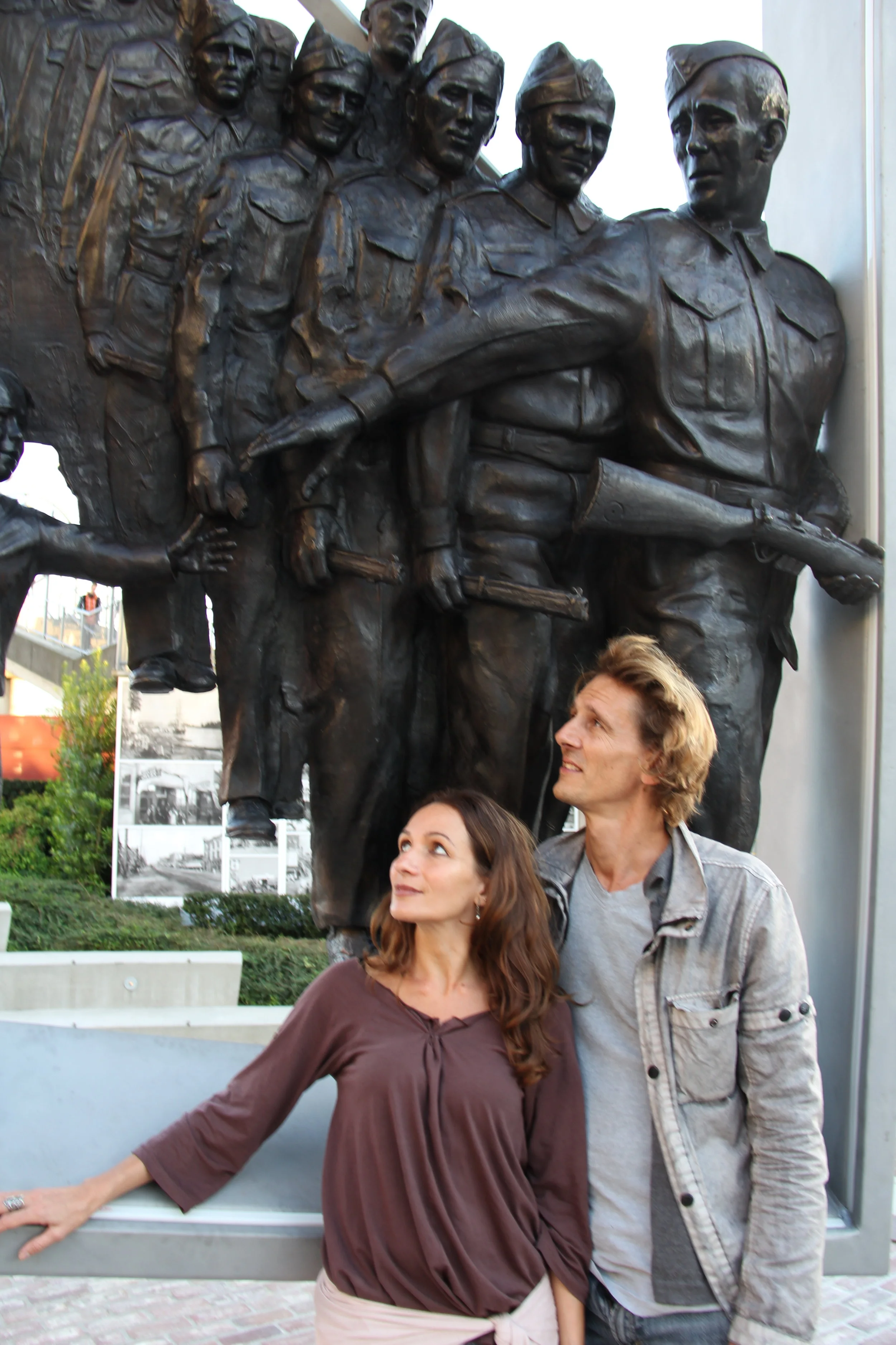 New Westminster Art Wait for me daddy dam de nogales