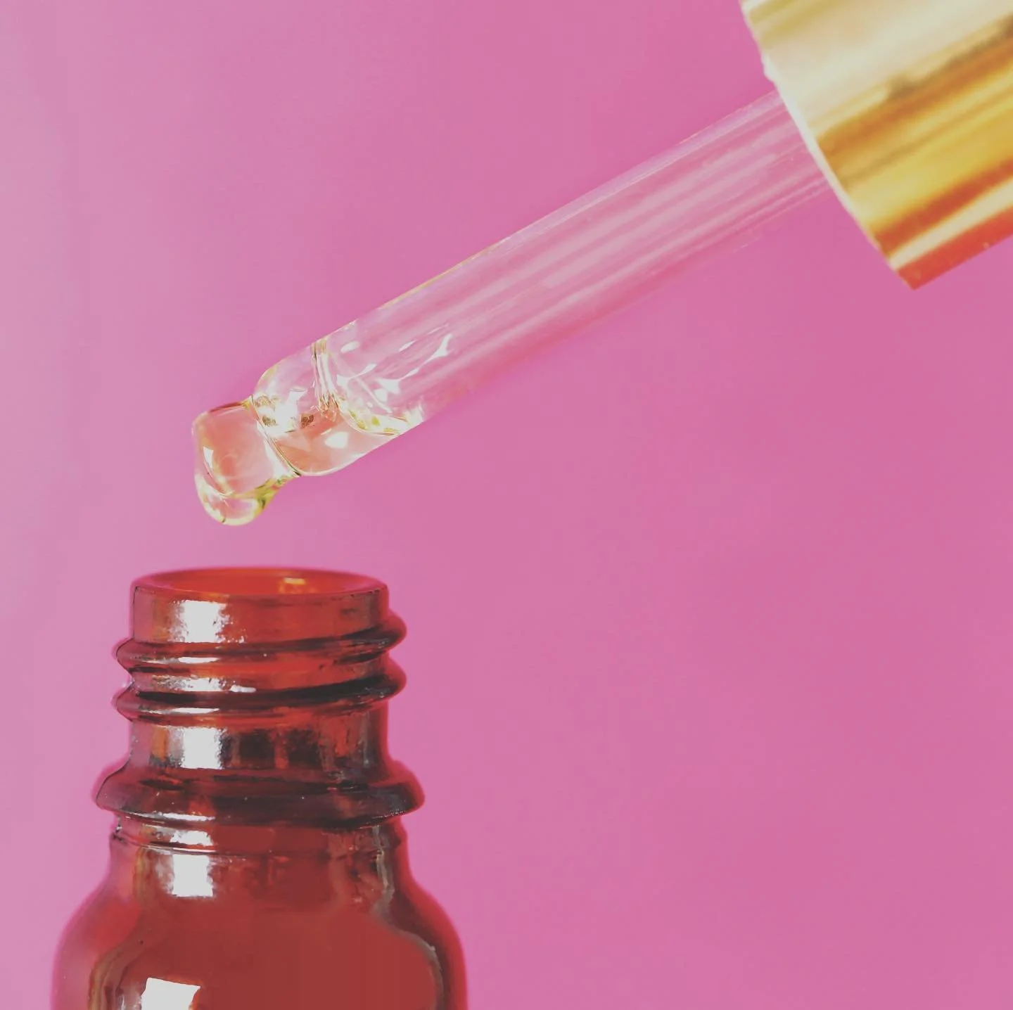 One way to get CBD into your system is to apply it sublingually (which means simply putting a bit of CBD underneath your tongue and holding it there for 30-40 seconds). Pop quiz! Why is sublingual ingestion one of the best ways to get your daily does