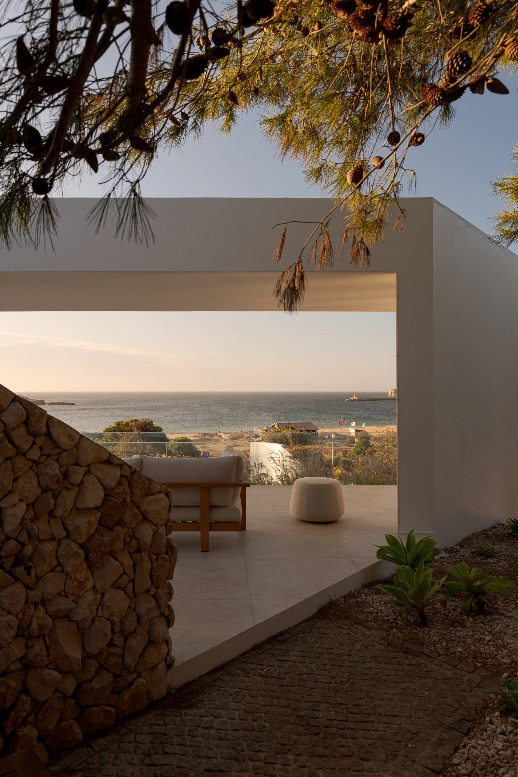 SOH Villa_Image8_RicardoOliveiraAlves.jpg