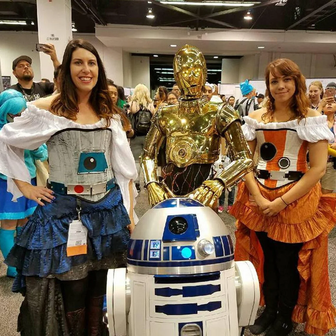 blue_silver_white_droid_costume.jpg