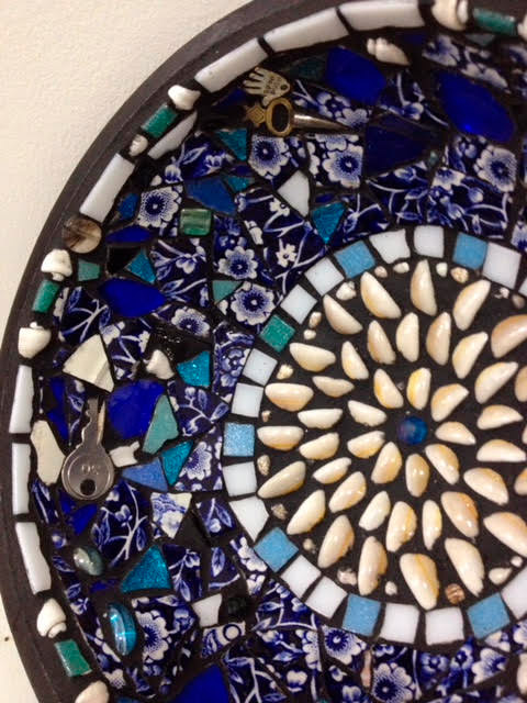 photo-of-mosaic-art-bowl-by-David-Nicholls-artist-portland-dorset.jpg