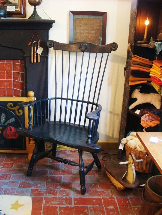 Continuous Arm Windsor with Shell