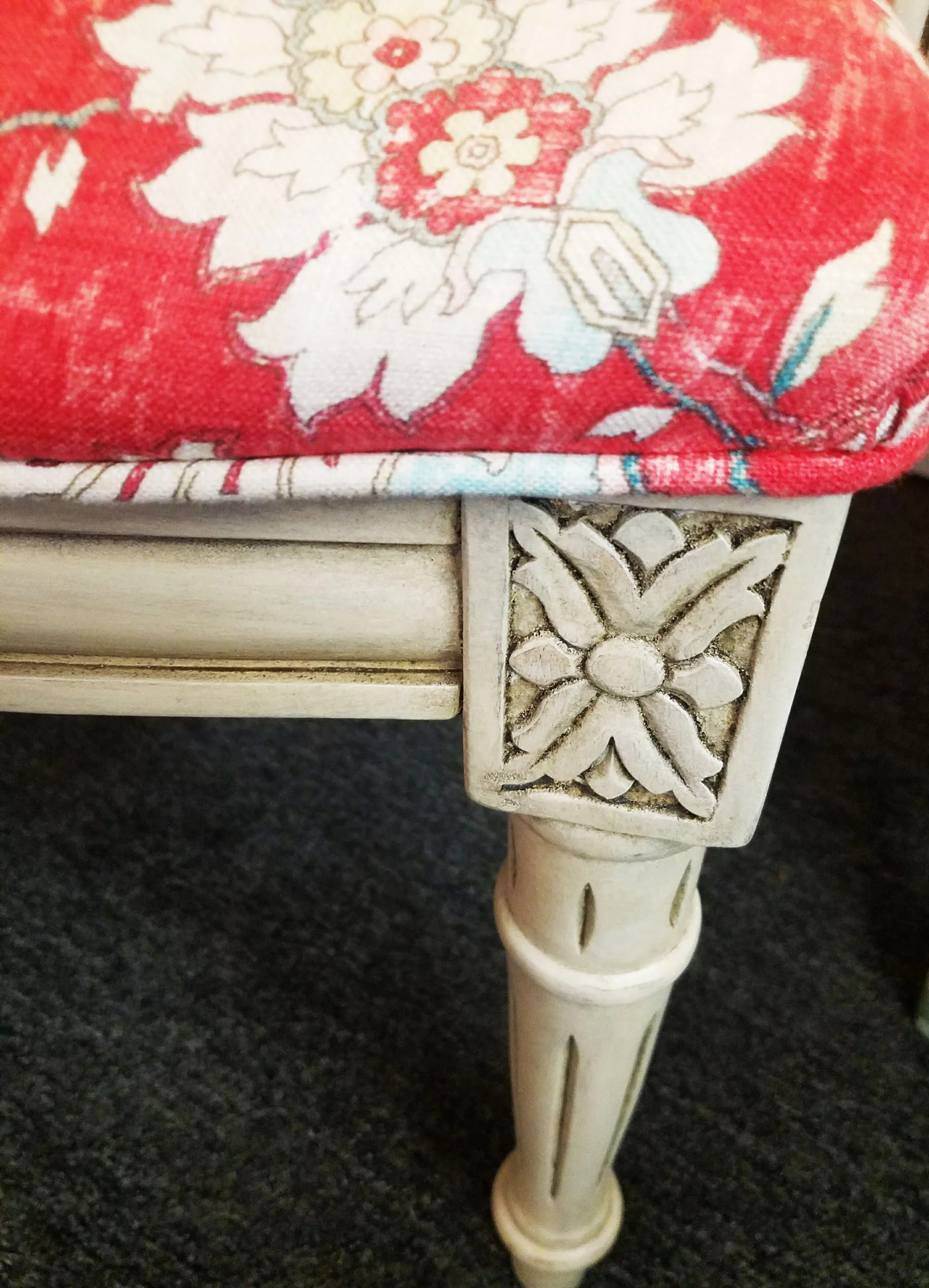 Red_White_After_Glaze_Detail.jpg