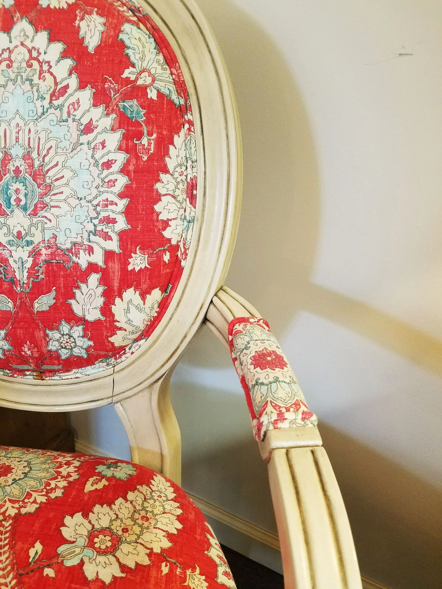 Red_White_Arm_Detail.jpg