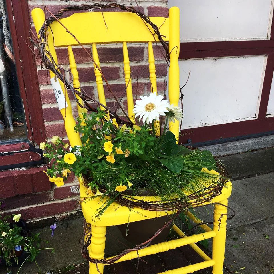 Mascot_Chair.jpg