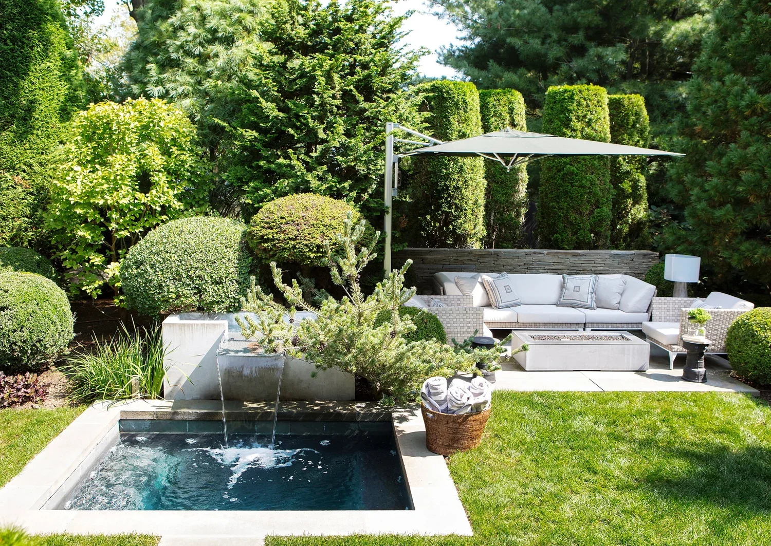 CURATED COTTAGE - SAG HARBOR, NY