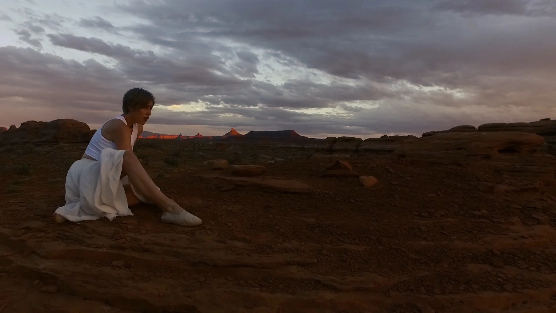 Behind the scenes: Desert dance