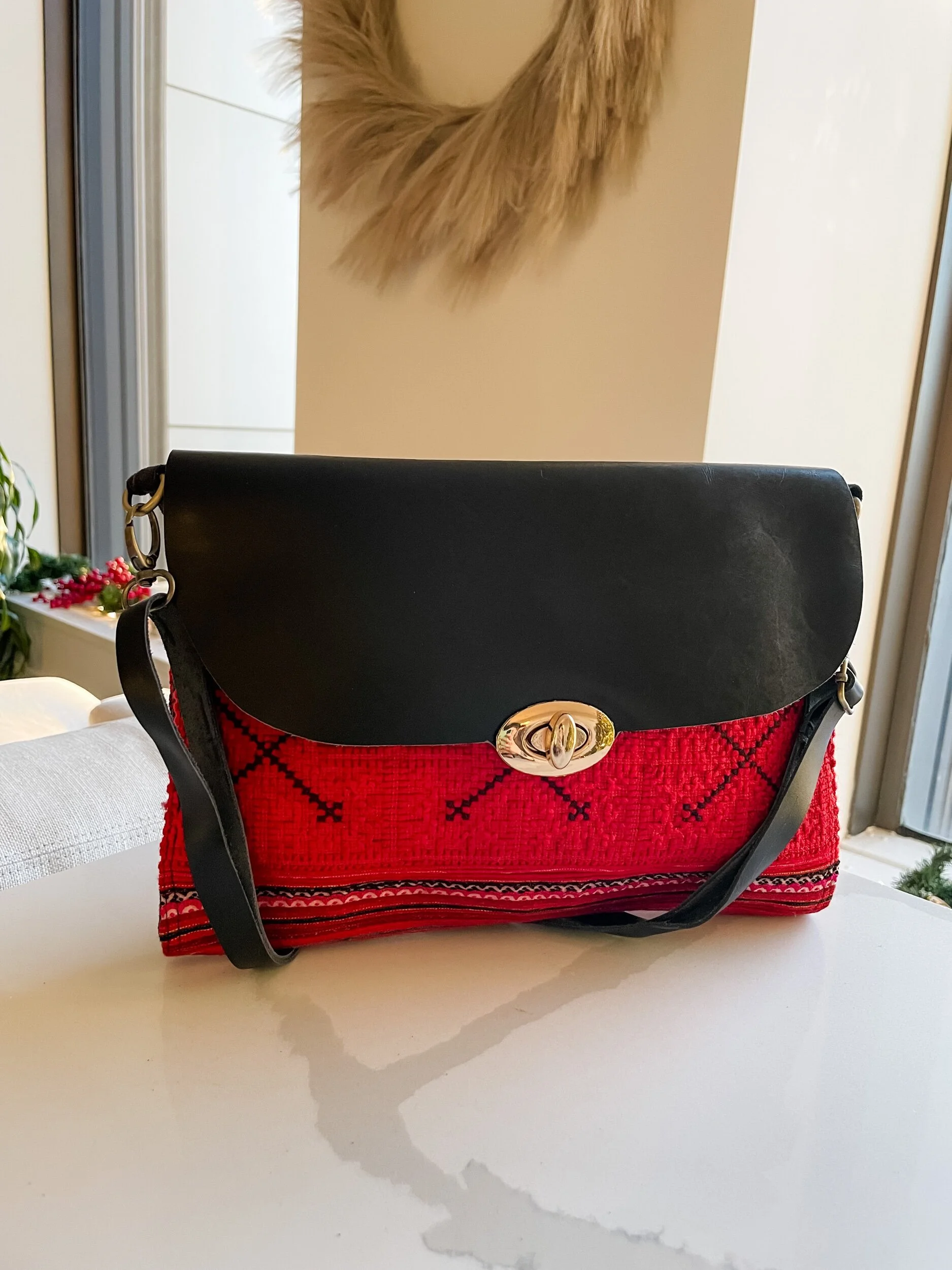 9C1805B3-996C-4FC2-963E-C6D4BB15D653