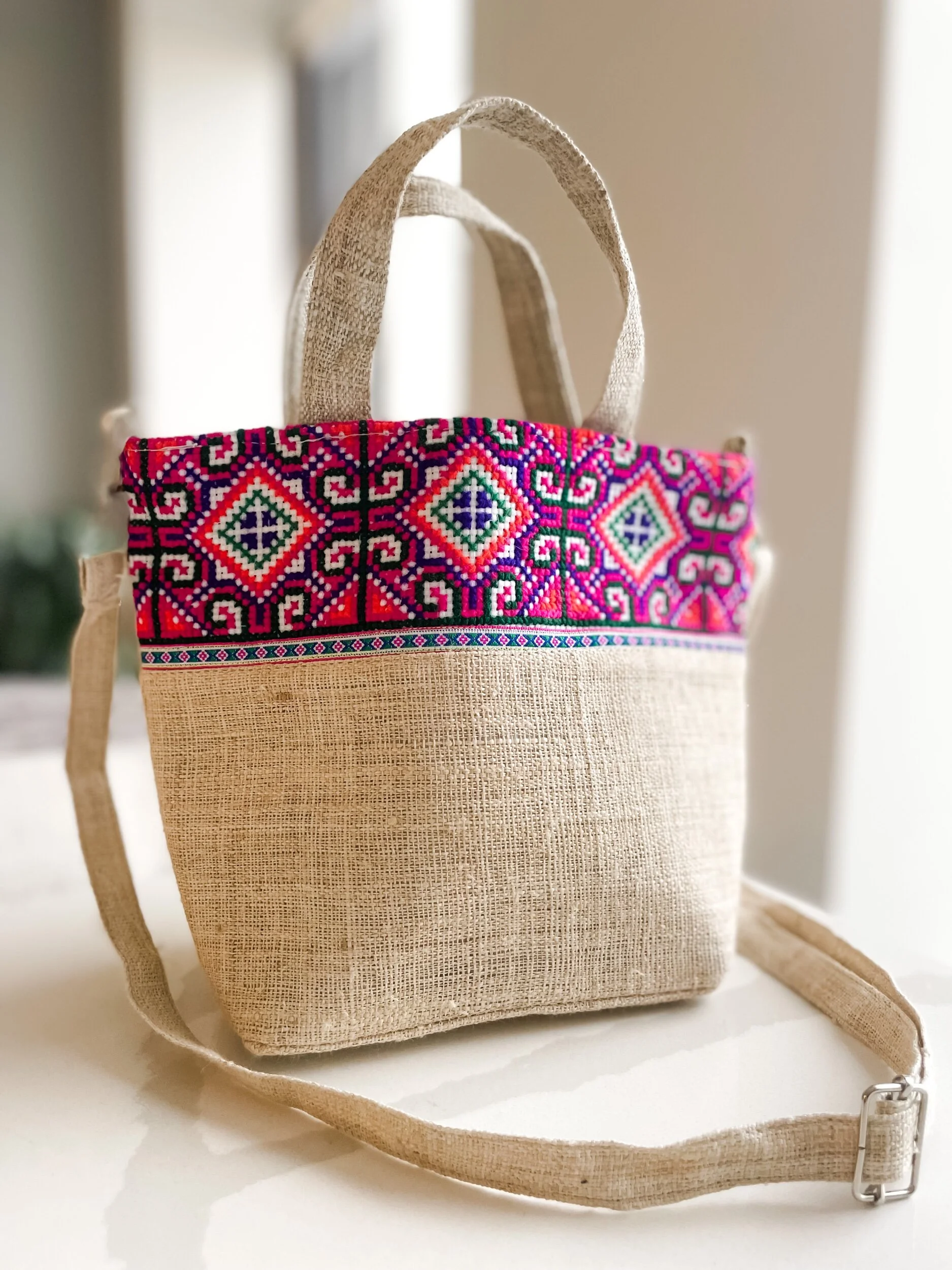 D123D0F8-264E-4A1A-AA2A-4F7E3F1753B8