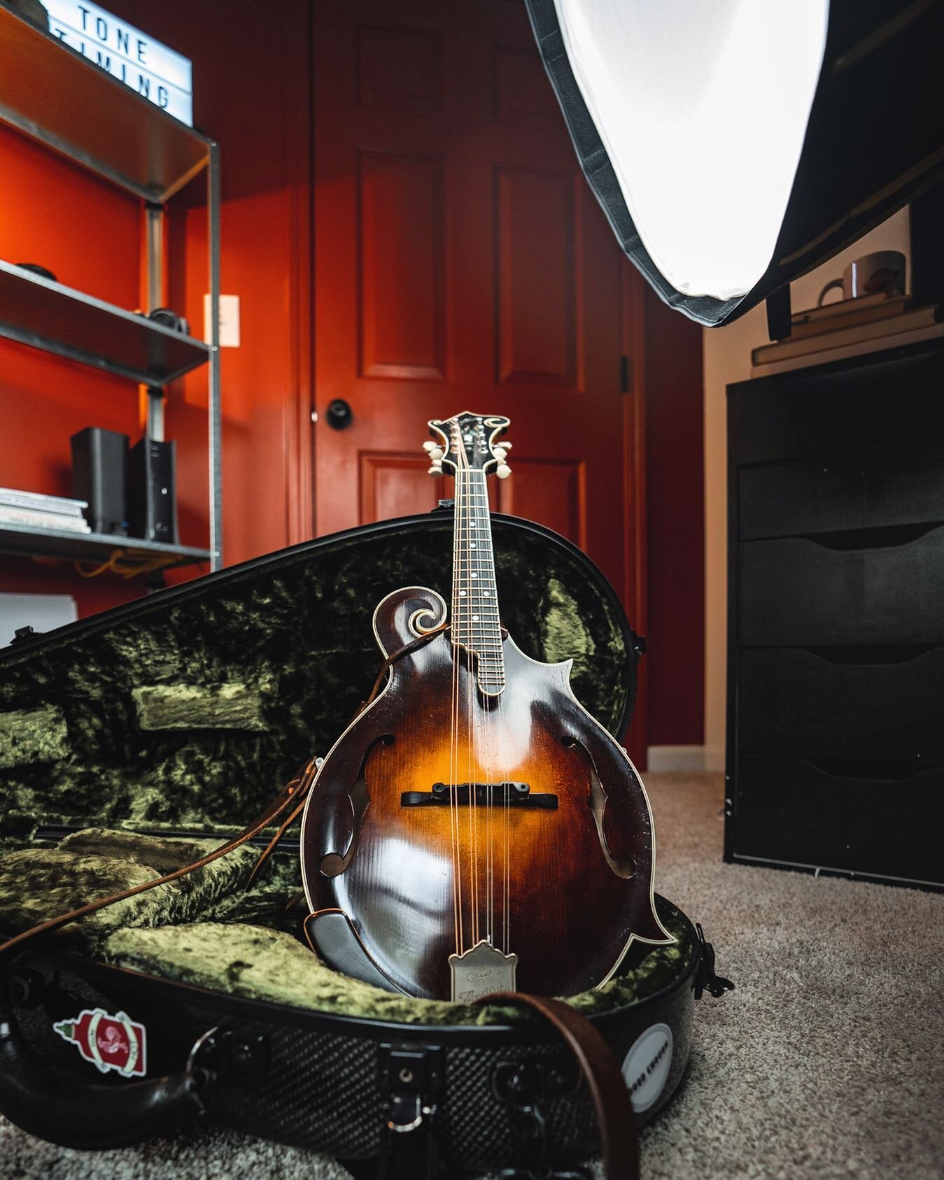 Lights, camera, mandolin! 🎥 Filming some new stuff for the YouTube channel today. What mandolin topics would you like to see covered in future videos?

#mandolin #studio #lightscameraaction #youtube