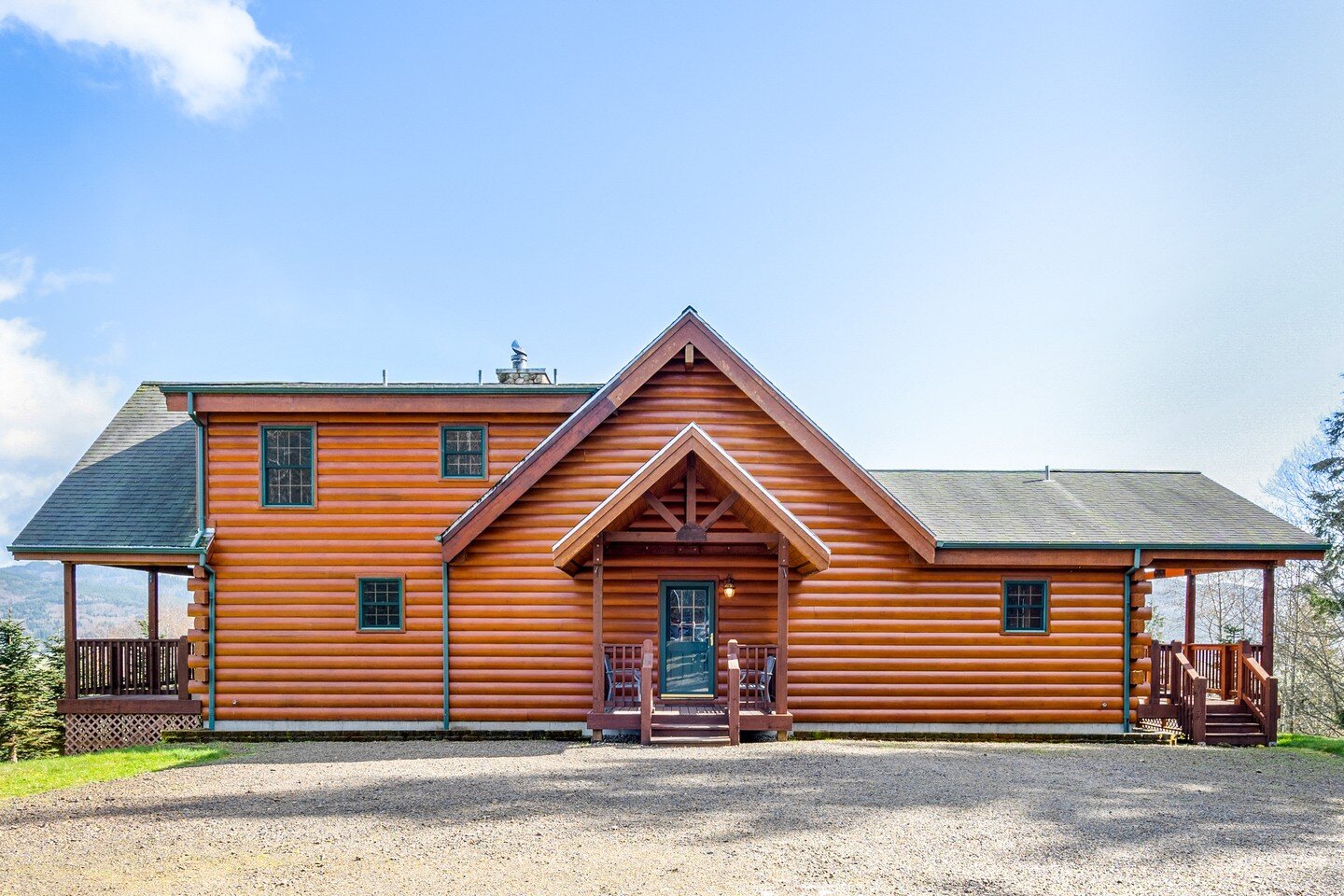 La Cabana Rio Vista 
.
.
.
#nehalemoregon#nehalembay#oregoncoast#coastalcabin#traveloregon#travelportland#portlandgetway#airbnb#airbnbcabin#oregoncoastairbnb