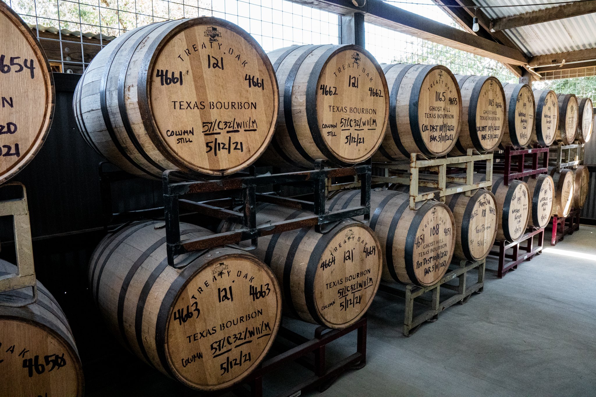 white American oak whiskey barrels 