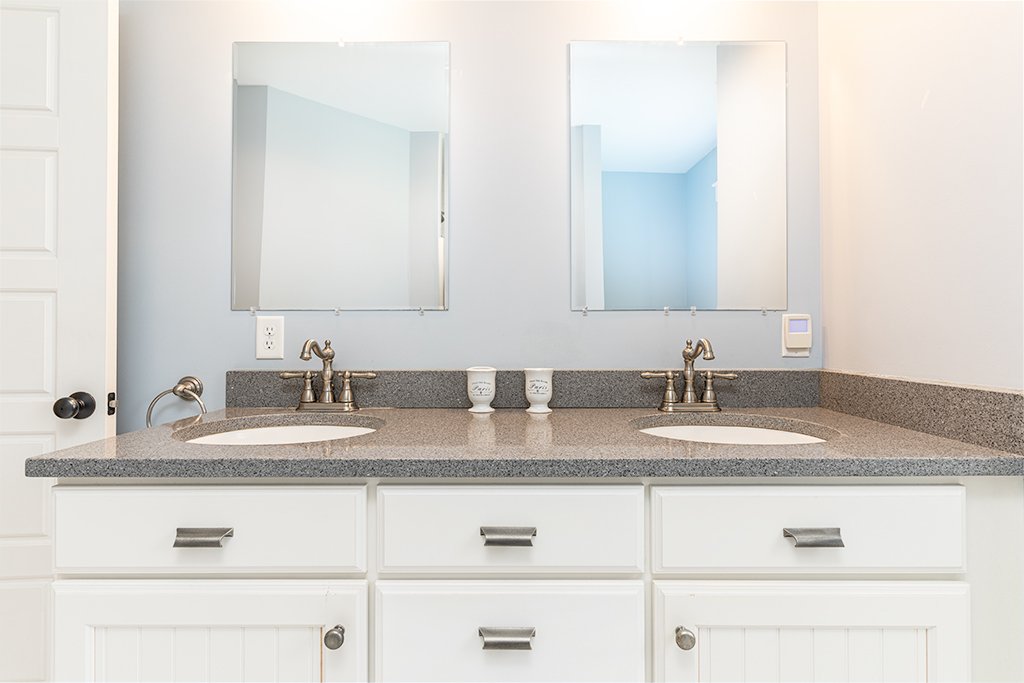 27 - Master Bathroom Dual Vanities with Granite Countertops.jpg