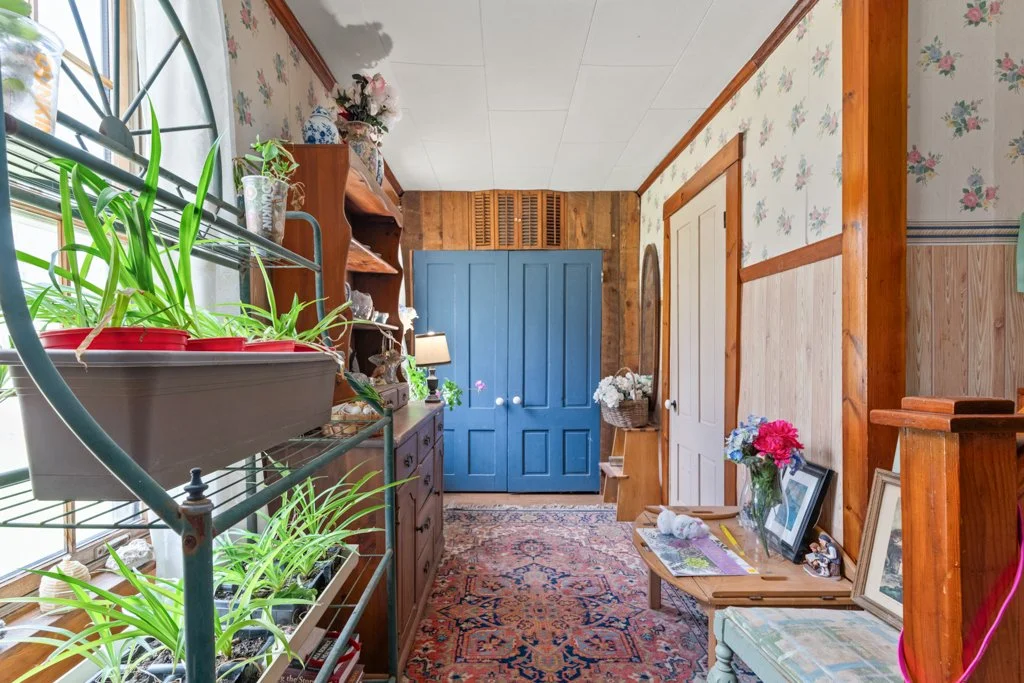 03-3-eagles-nest-entryway.jpg