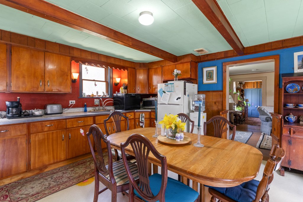 07-3-eagles-nest-kitchen-1.jpg