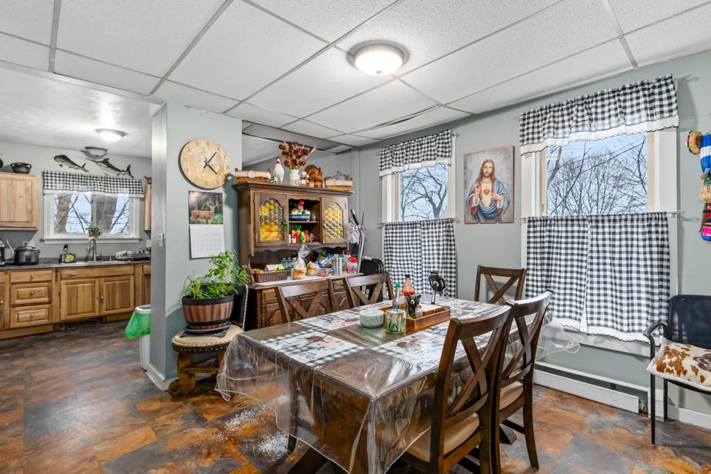01-Unit1-Kitchen-Dining.jpg