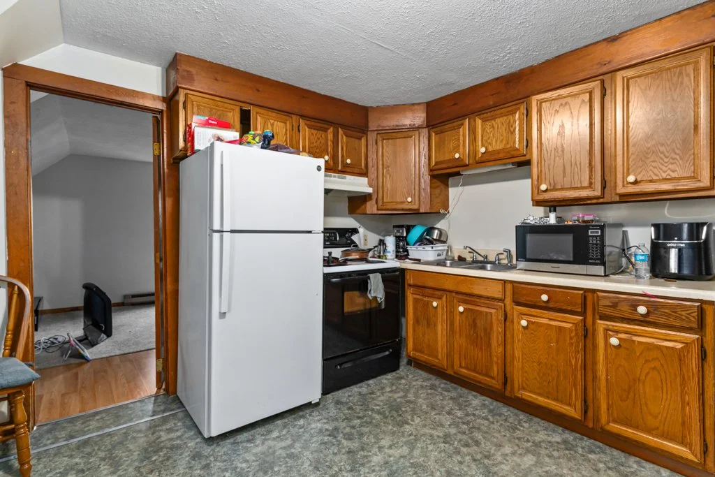 08-Unit2-Kitchen.jpg