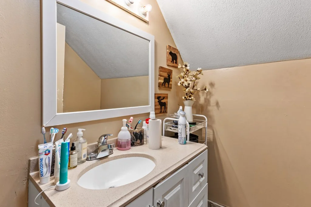 14-Unit3-Half-Bath.jpg